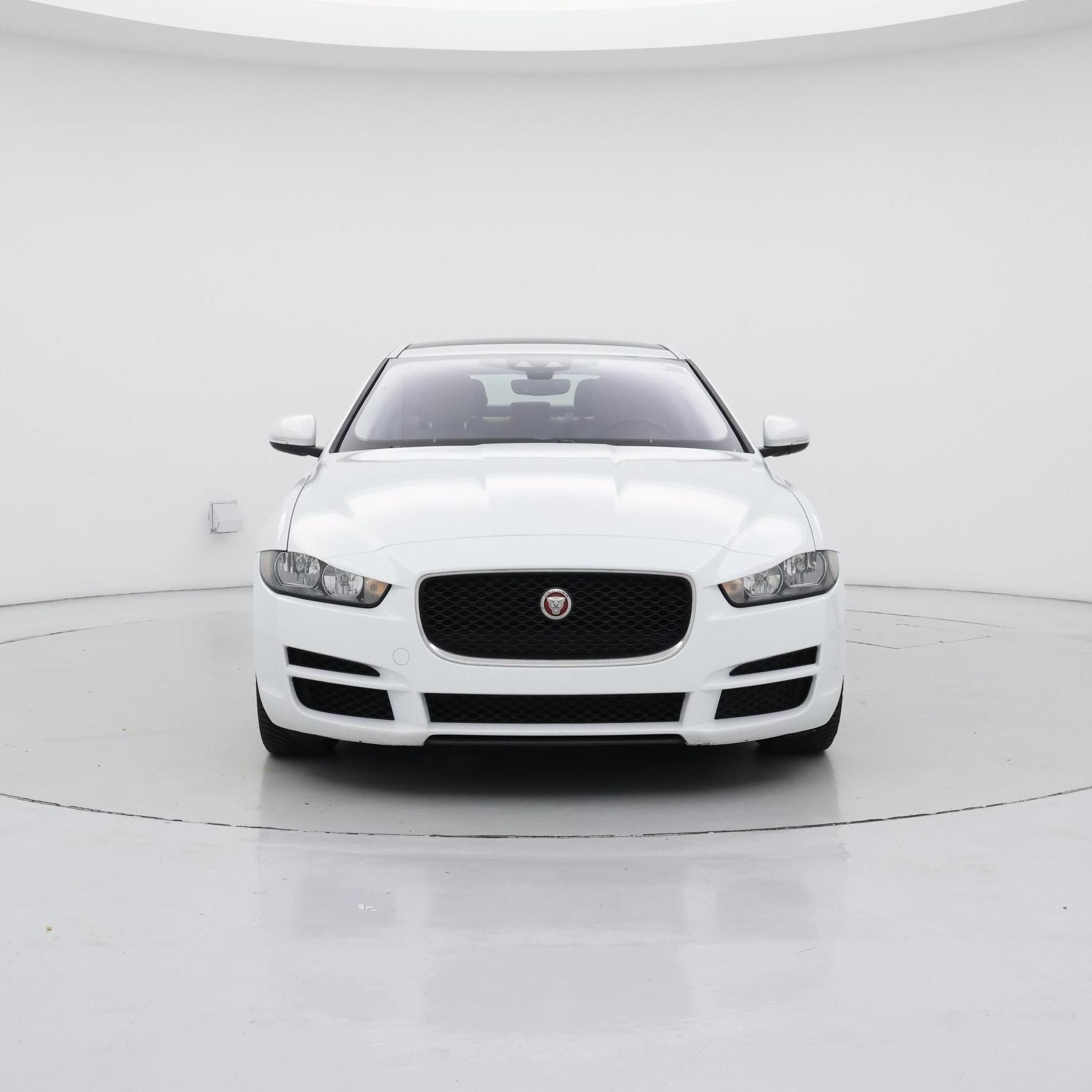 Thumbnail: 2019 Jaguar XE - 5