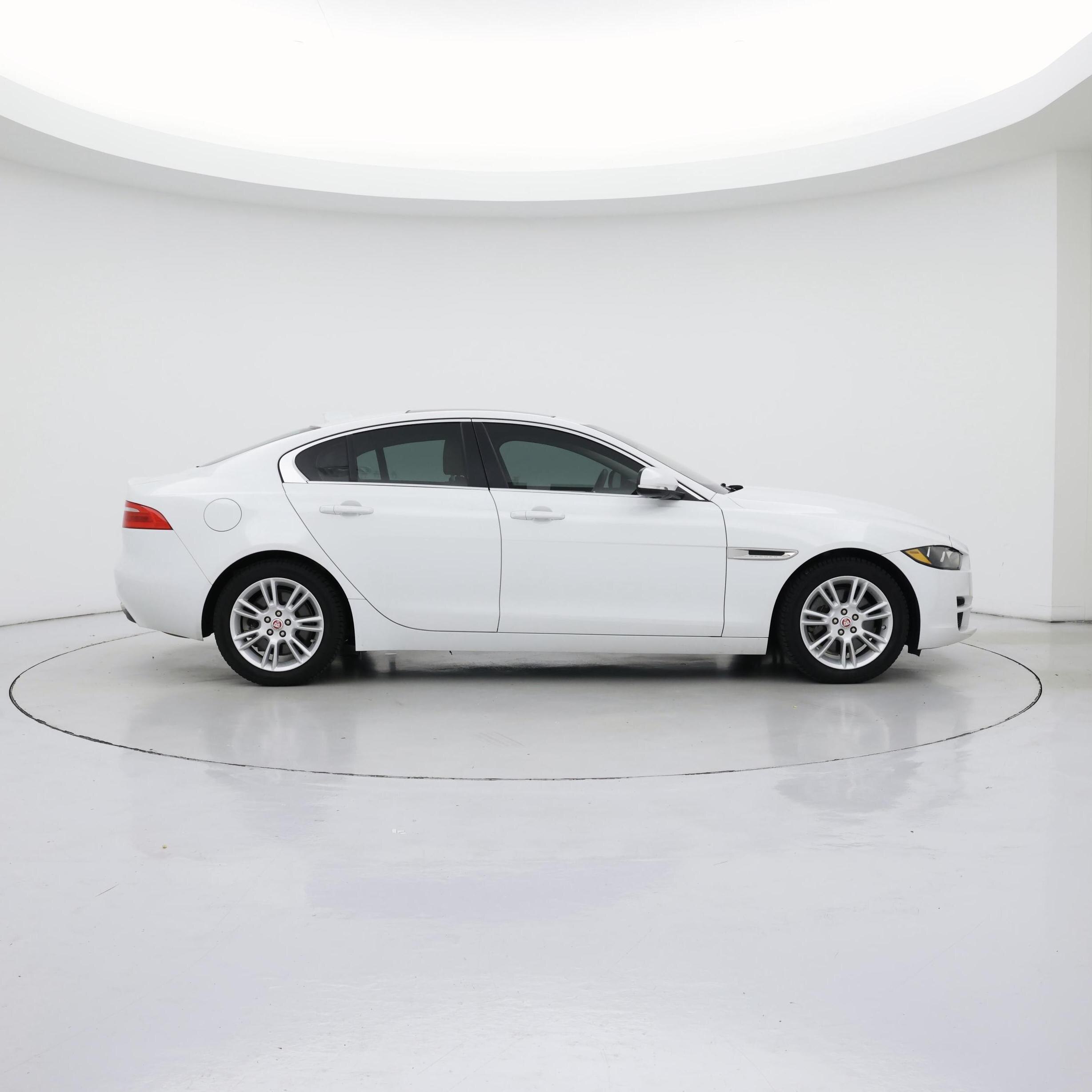 Thumbnail: 2019 Jaguar XE - 7