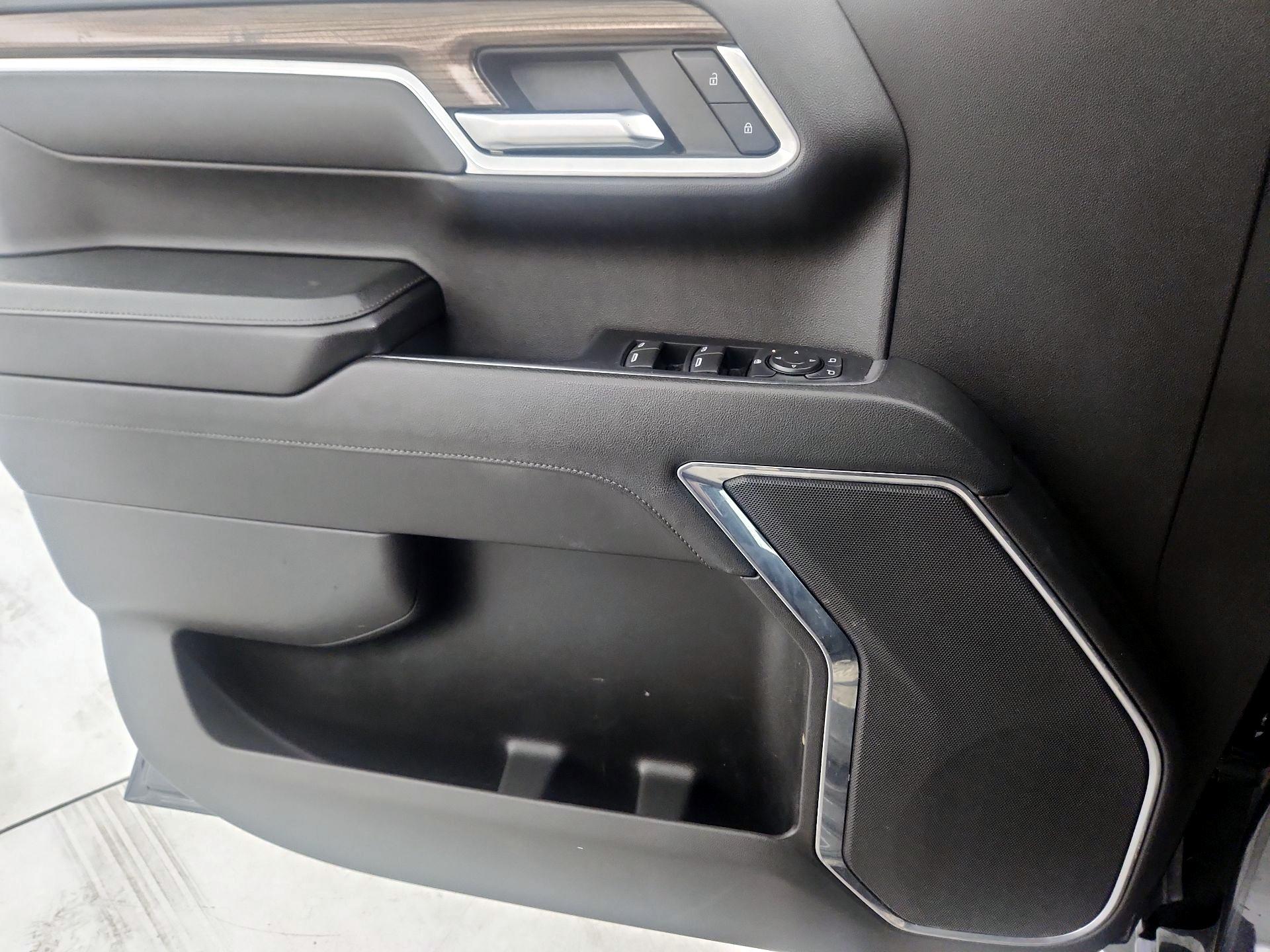 Thumbnail: 2023 Chevrolet Silverado 1500 - 12