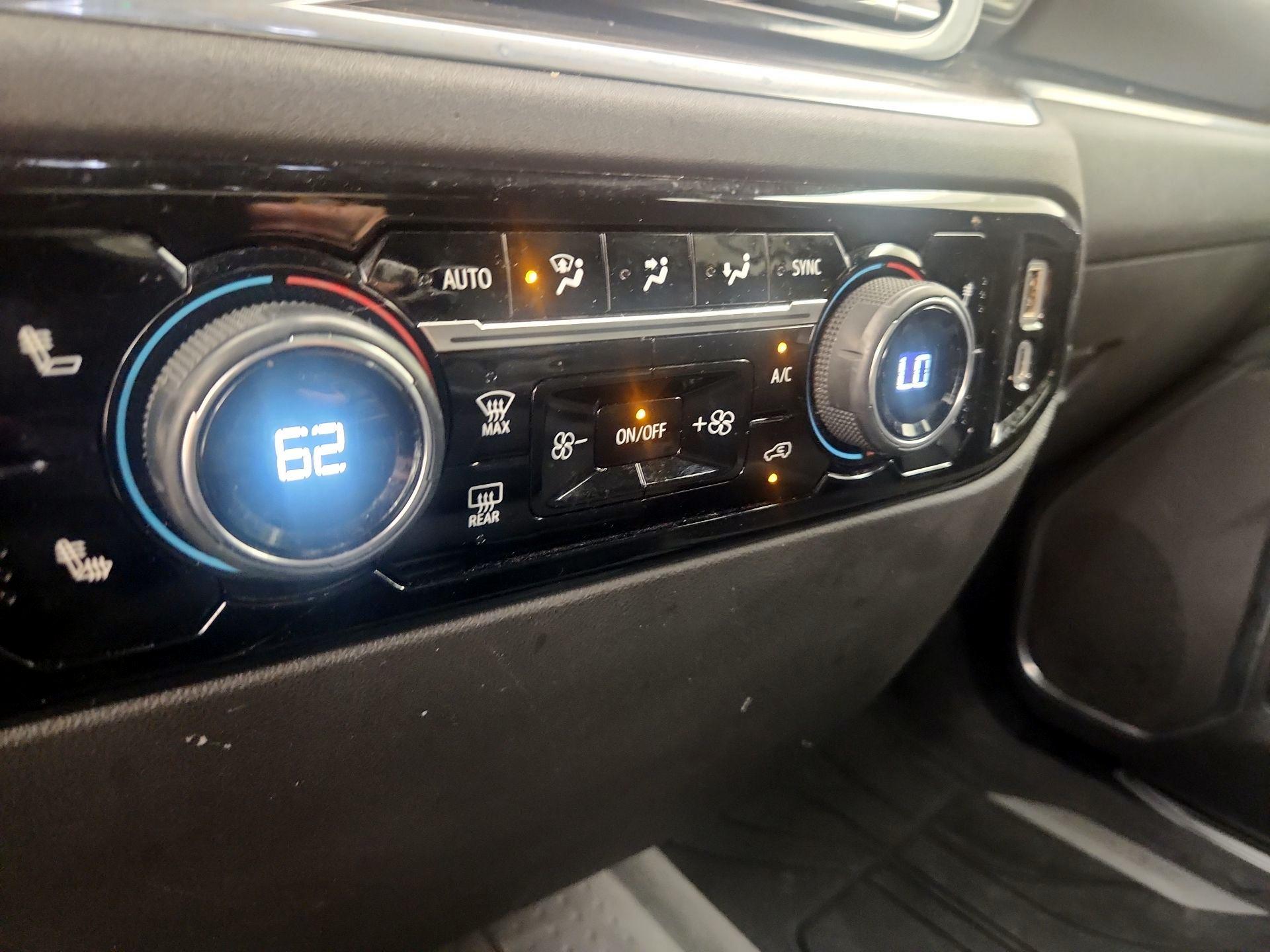 Thumbnail: 2023 Chevrolet Silverado 1500 - 17