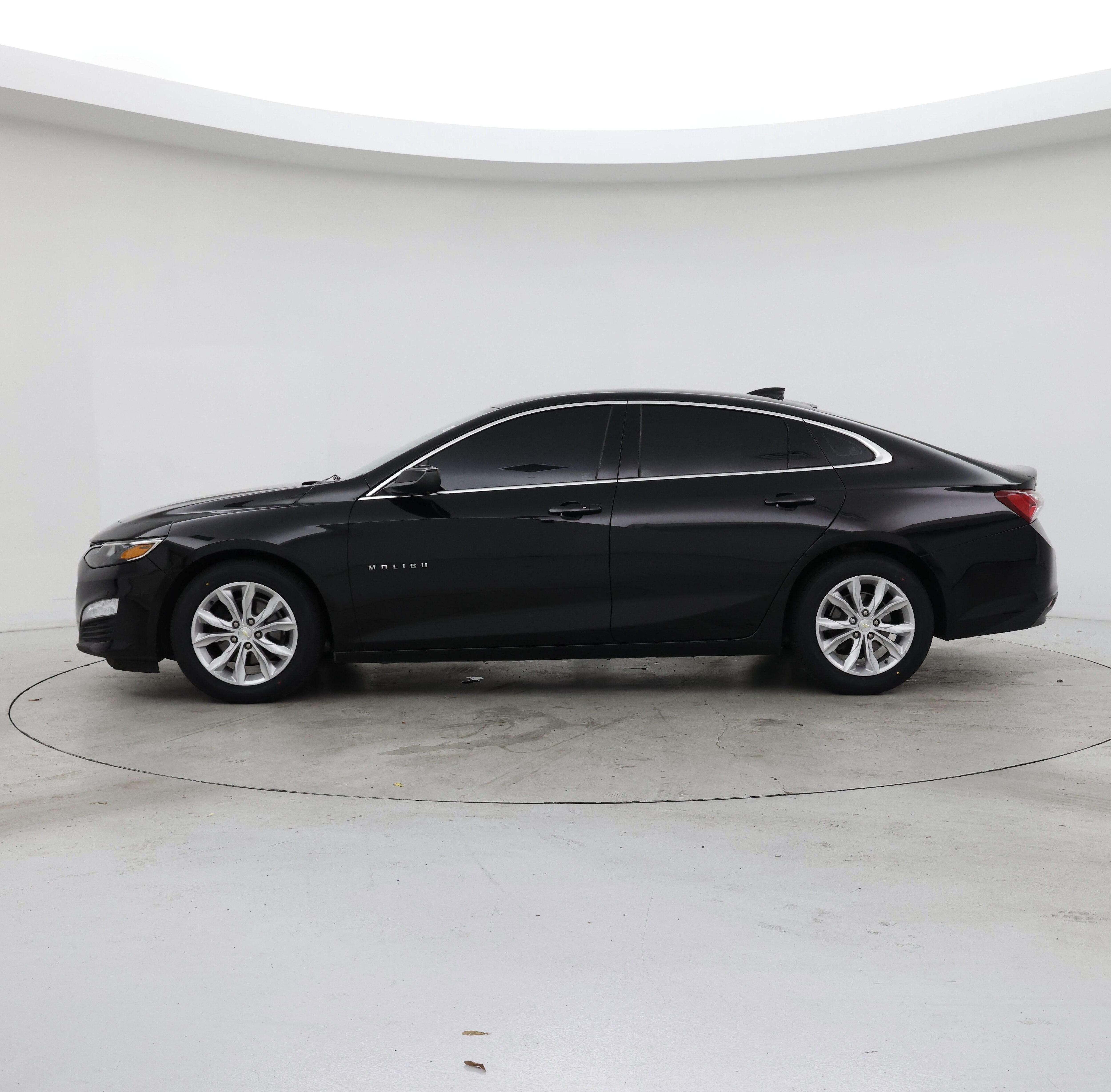 Thumbnail: 2020 Chevrolet Malibu - 3