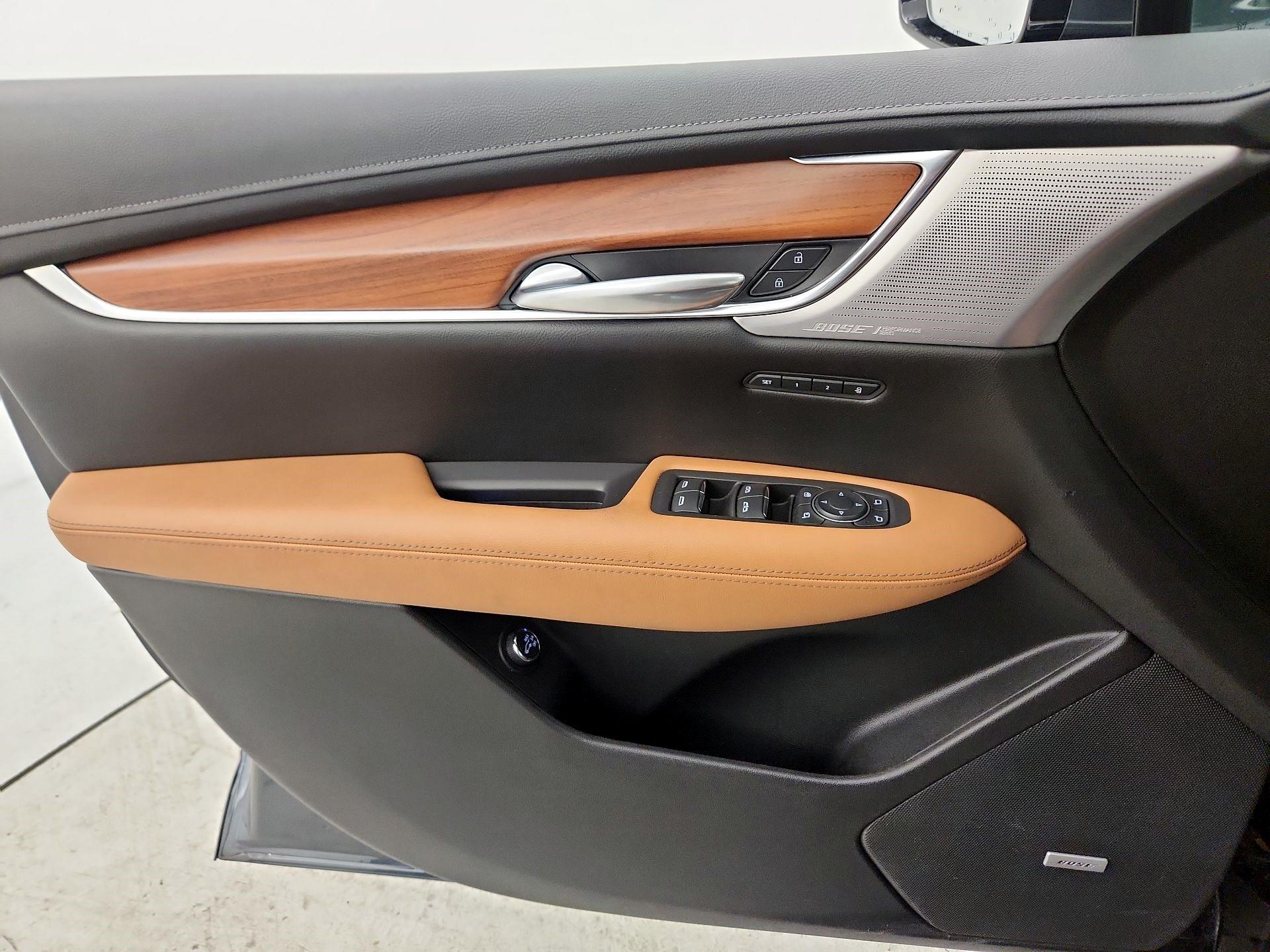 Thumbnail: 2021 Cadillac XT5 - 12