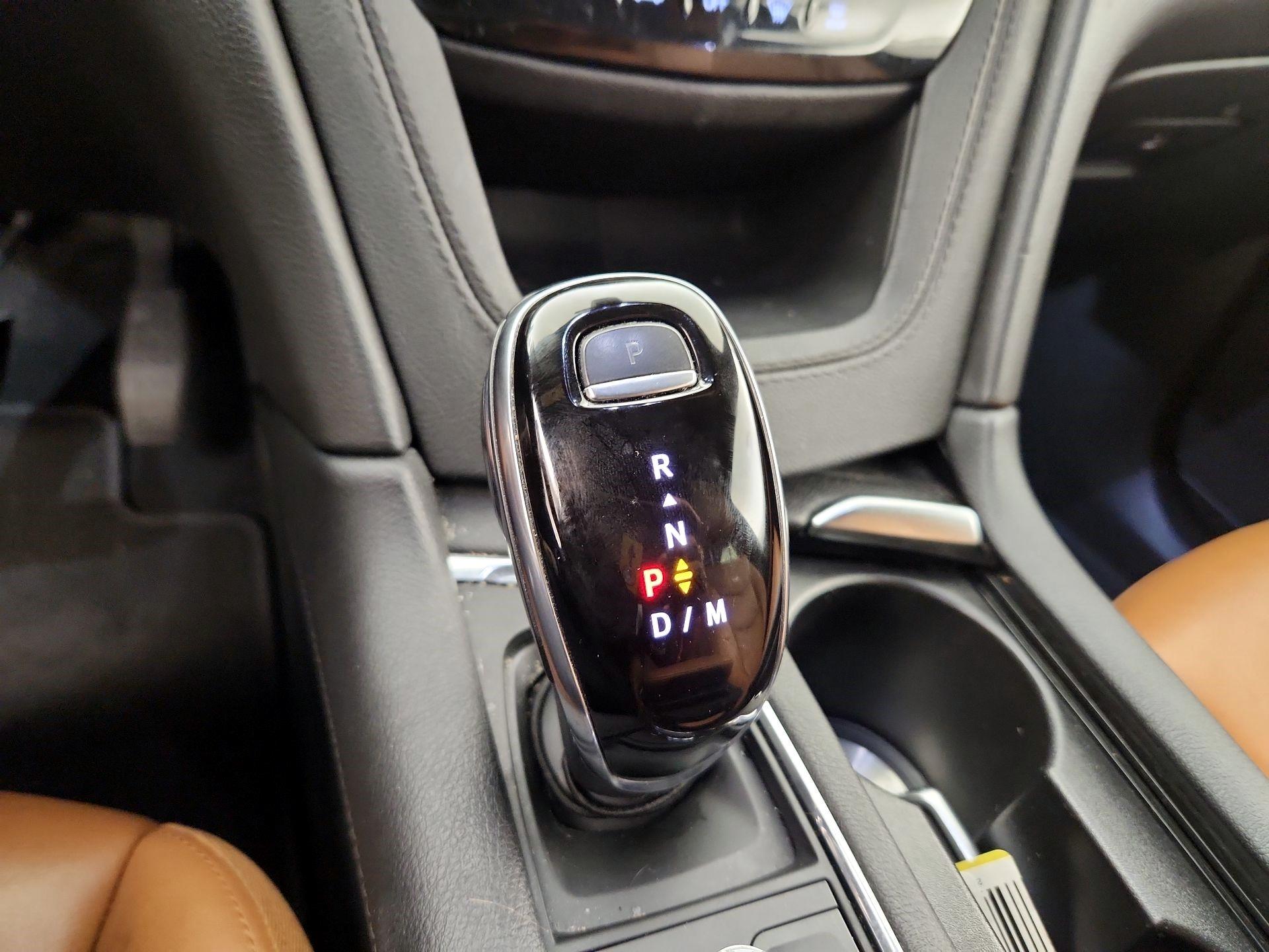 Thumbnail: 2021 Cadillac XT5 - 17