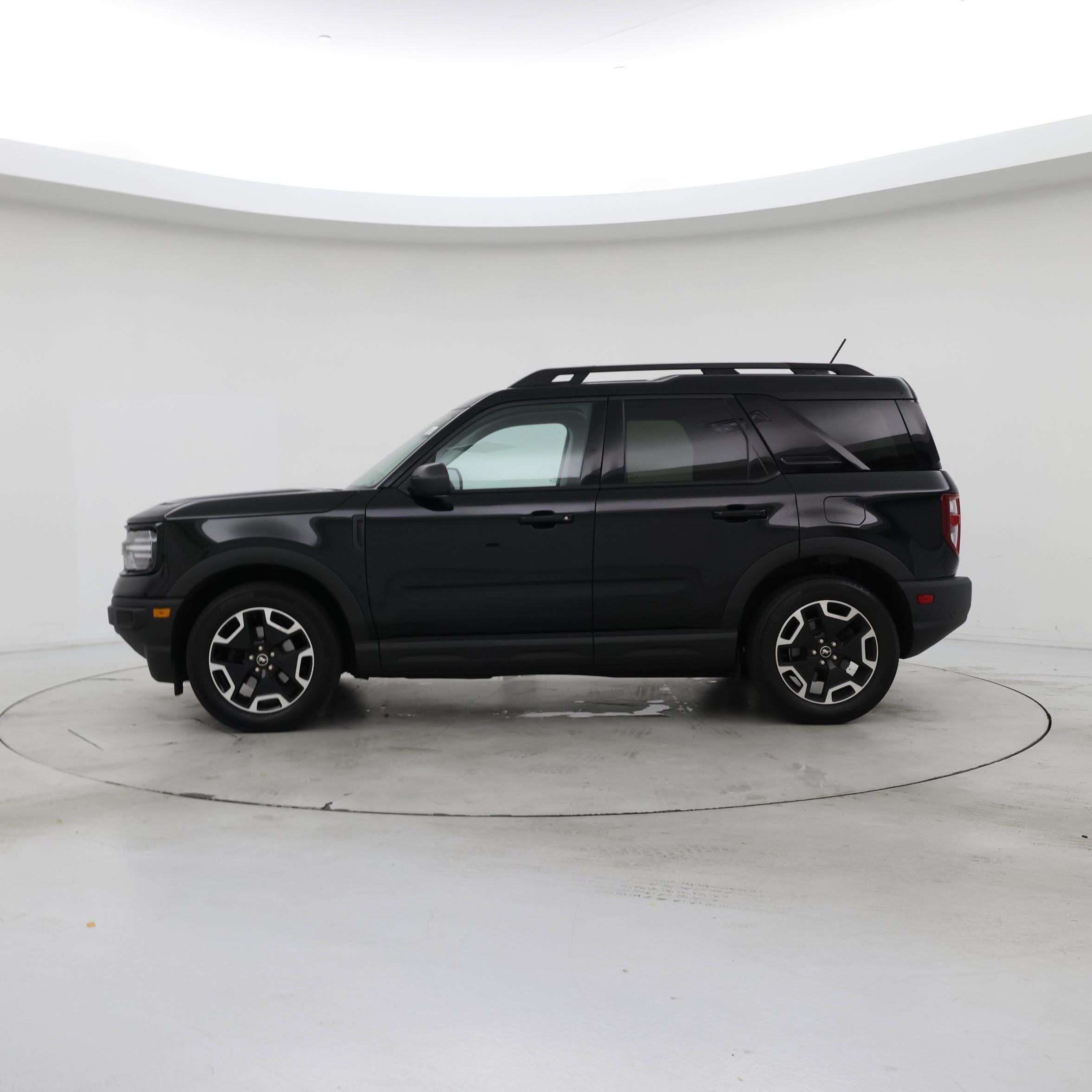 Thumbnail: 2022 Ford Bronco Sport - 3