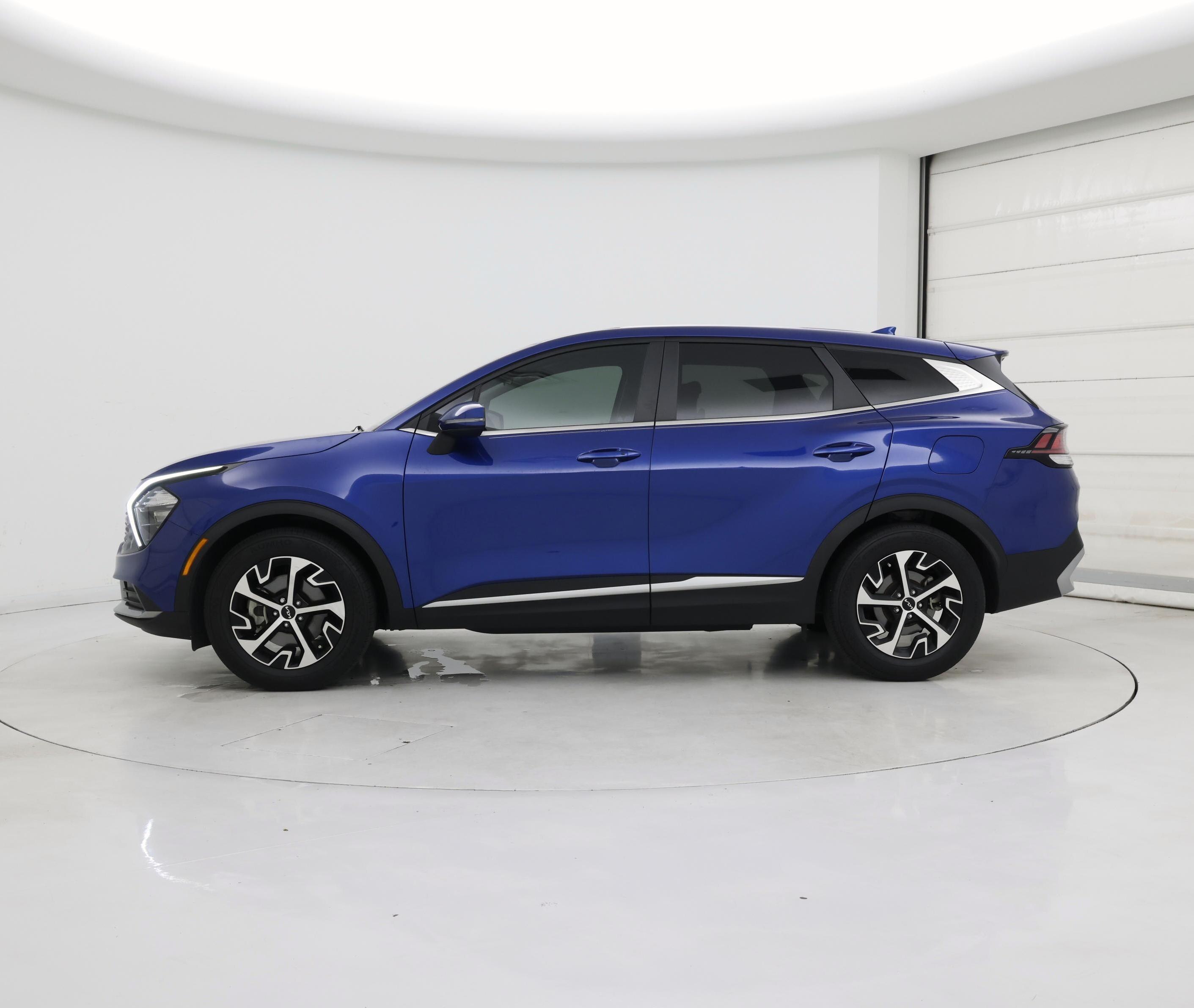 Thumbnail: 2023 Kia Sportage - 3