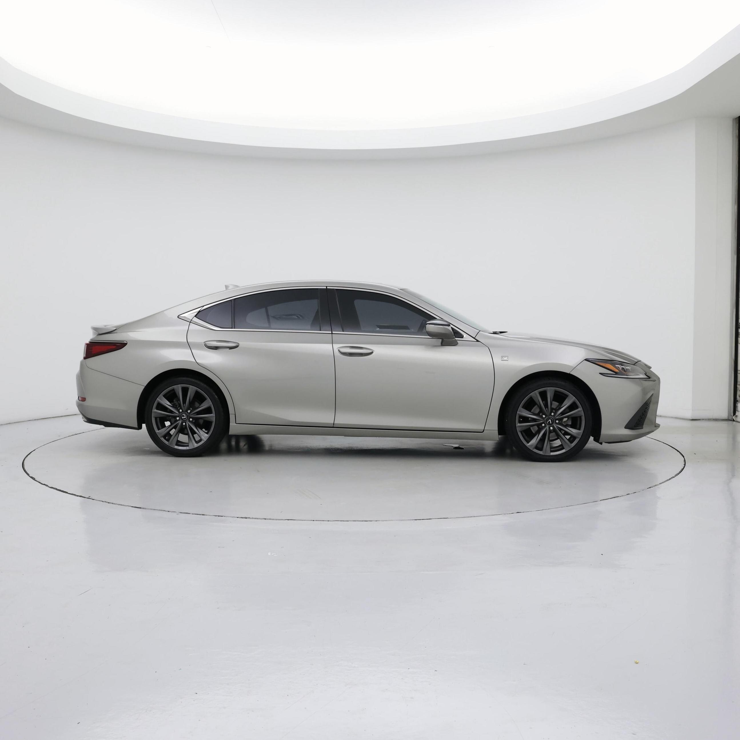 Thumbnail: 2021 Lexus ES - 7