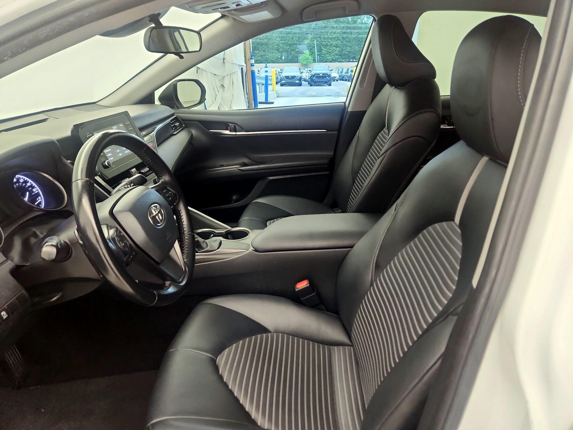 Thumbnail: 2021 Toyota Camry - 11