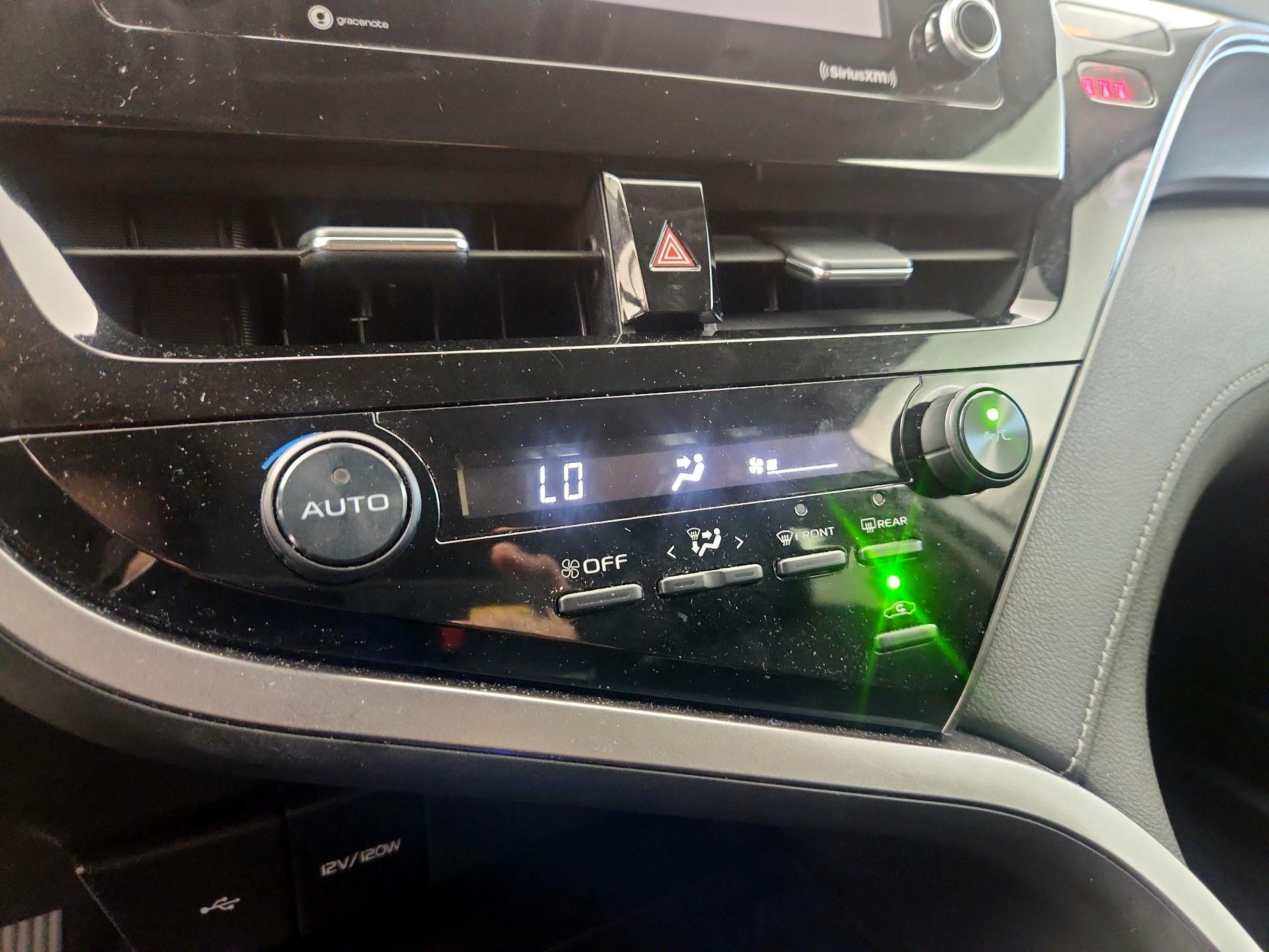 Thumbnail: 2021 Toyota Camry - 16