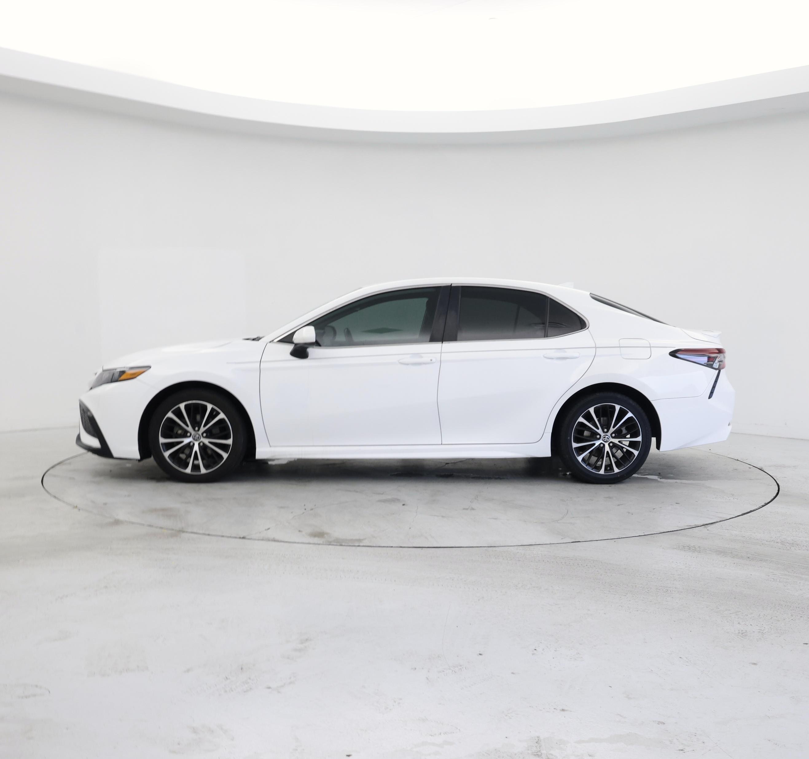 Thumbnail: 2021 Toyota Camry - 3