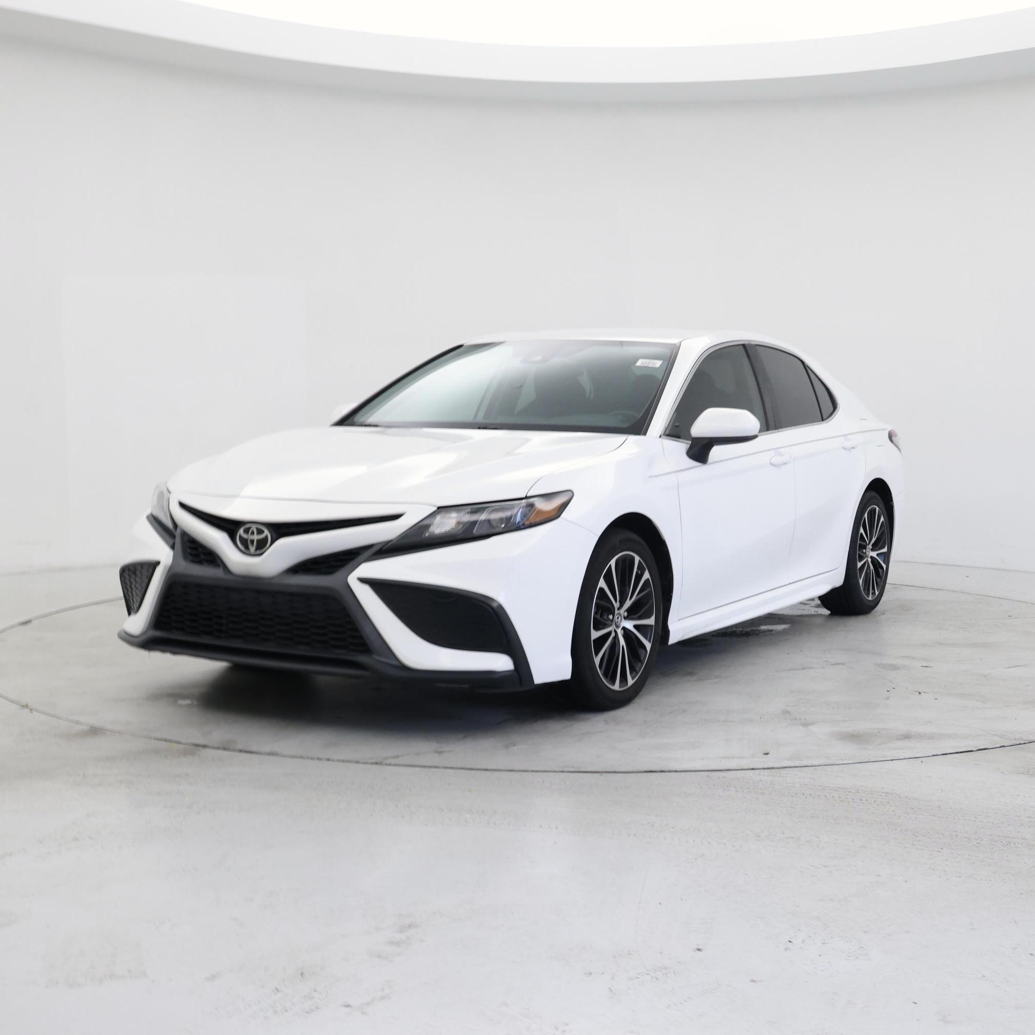 Thumbnail: 2021 Toyota Camry - 4