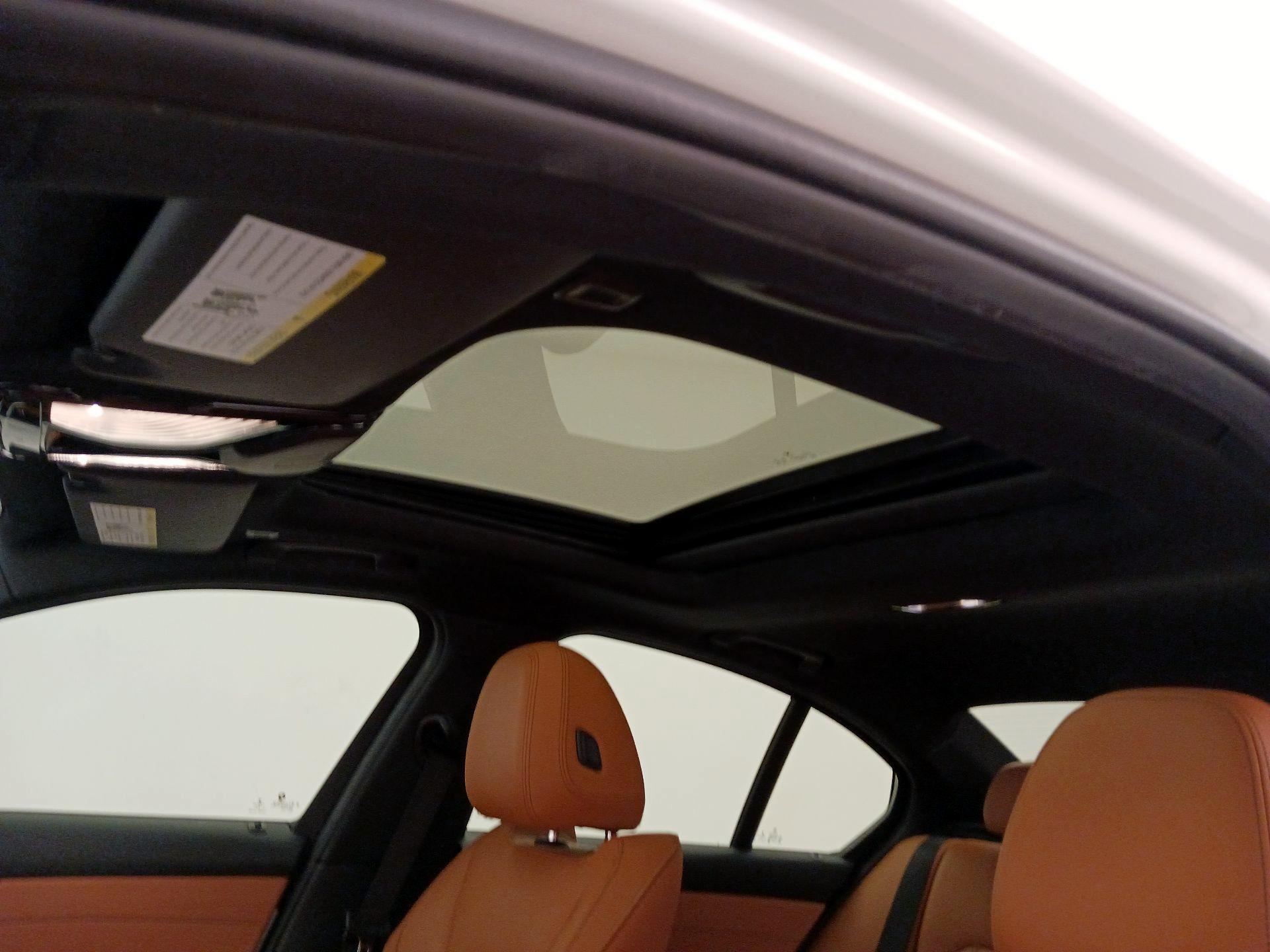 Thumbnail: 2021 BMW 3 Series - 20