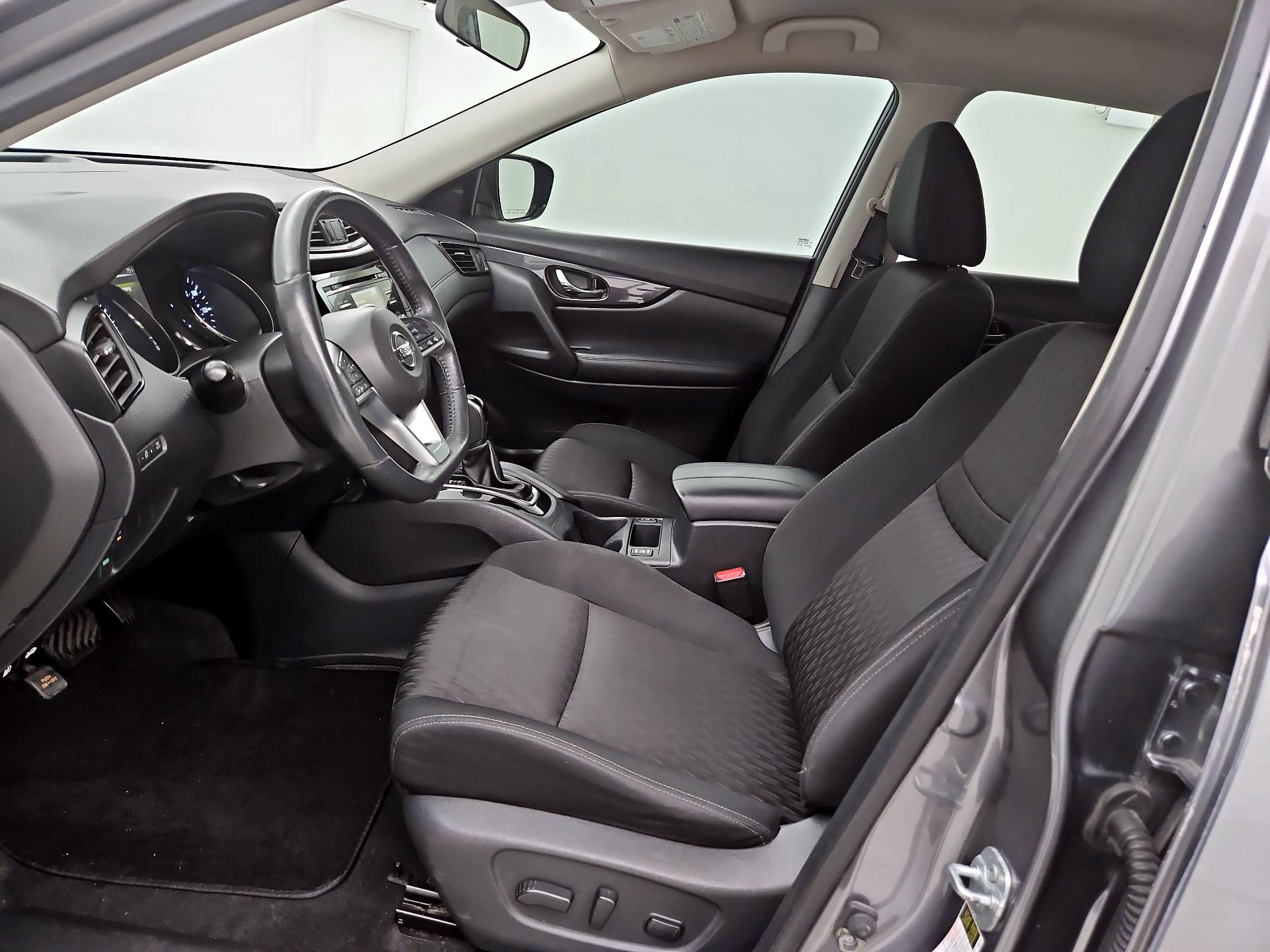 Thumbnail: 2017 Nissan Rogue - 11