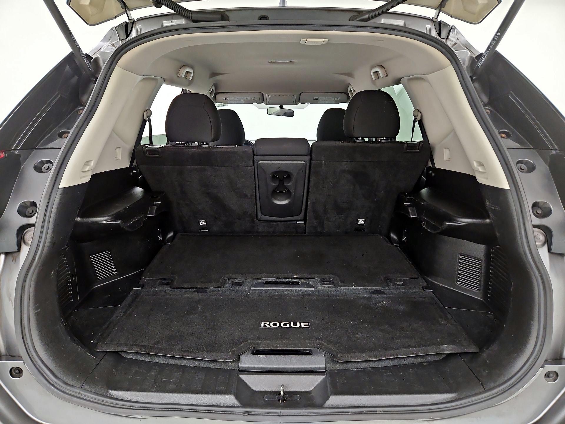 Thumbnail: 2017 Nissan Rogue - 20