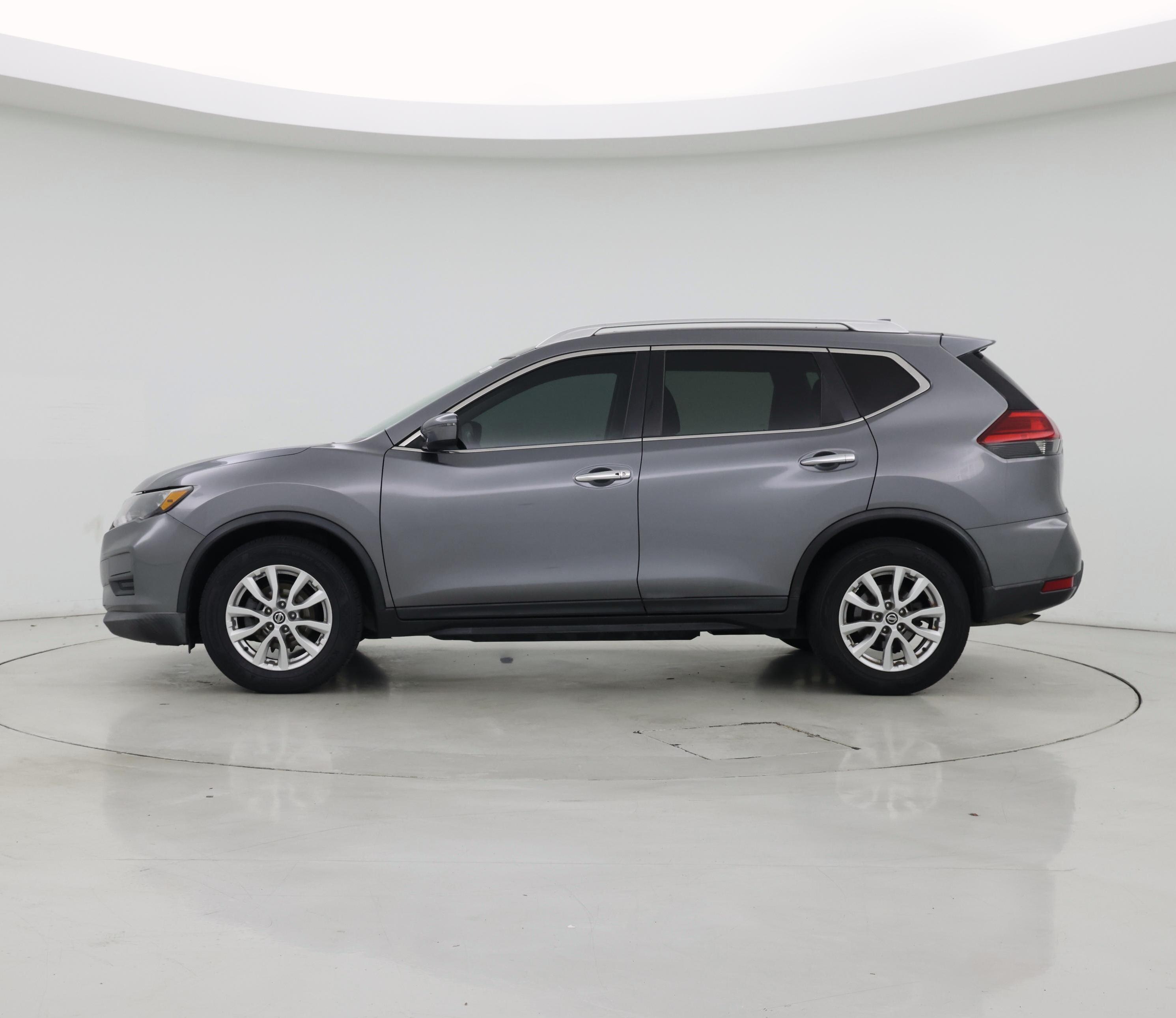Thumbnail: 2017 Nissan Rogue - 3