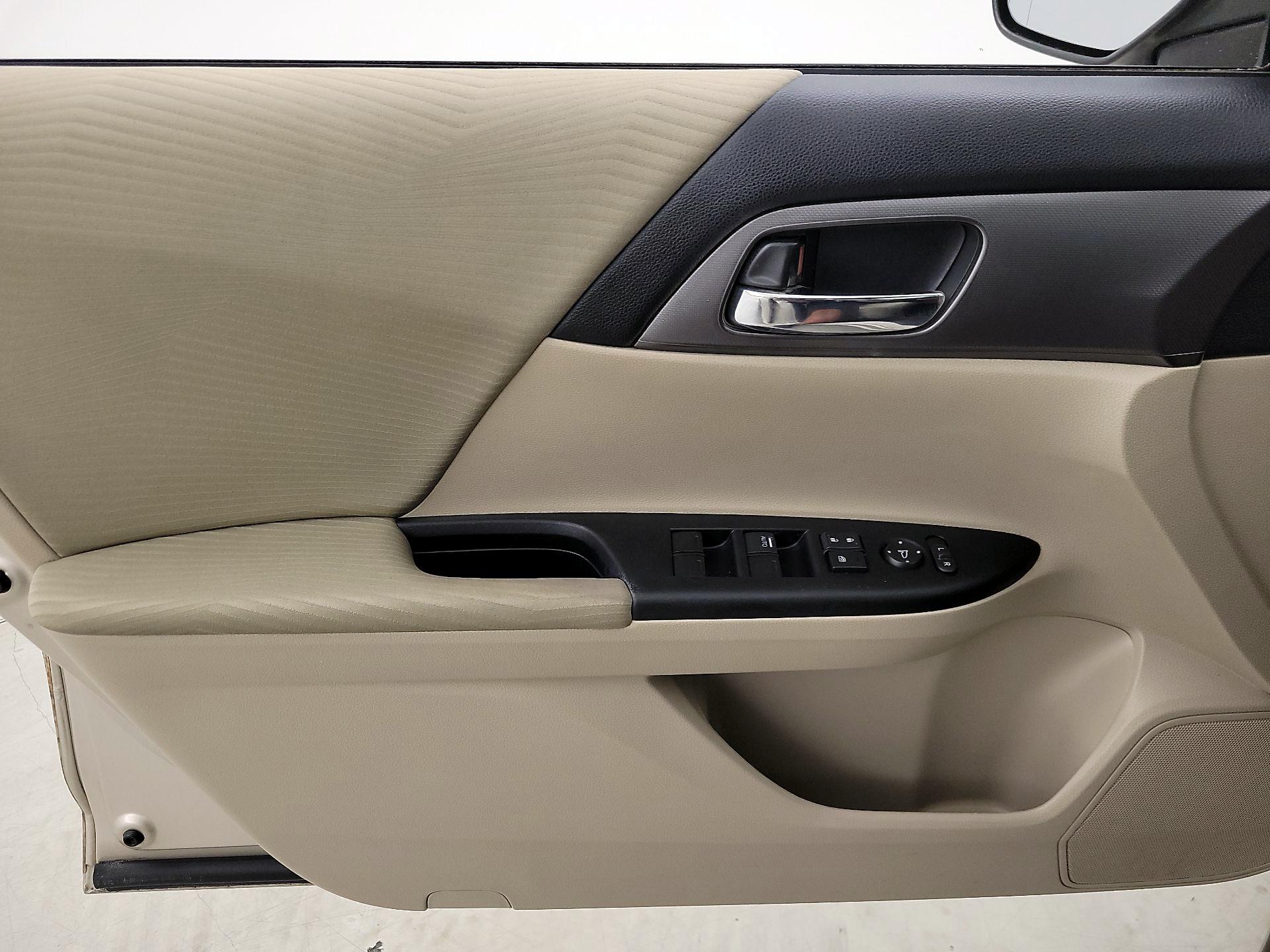 Thumbnail: 2015 Honda Accord - 12