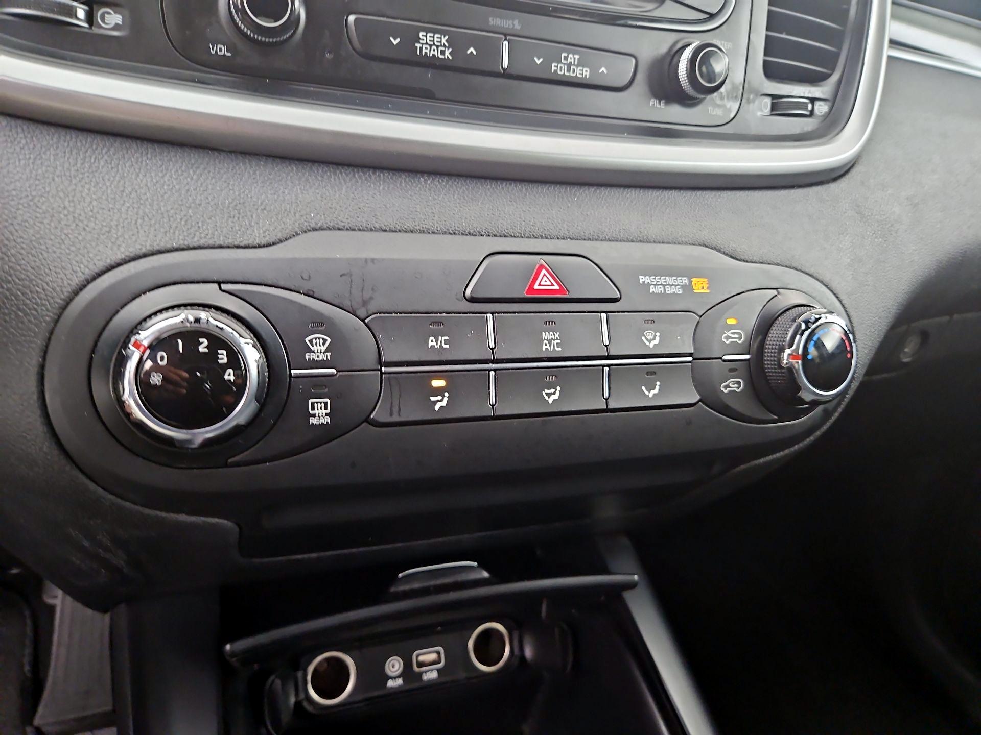 Thumbnail: 2017 Kia Sorento - 16