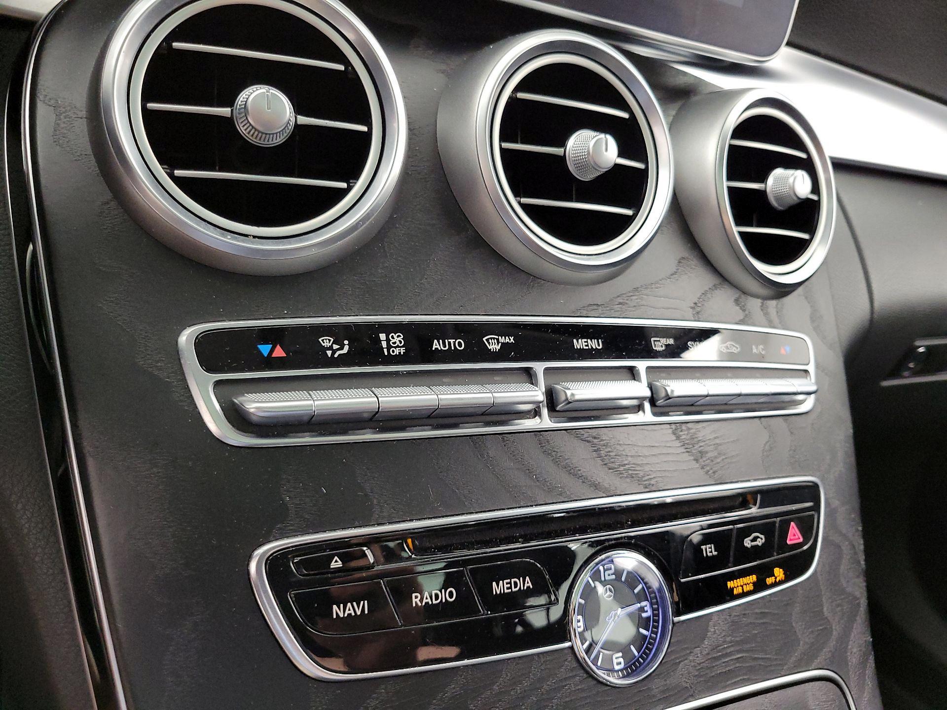 Thumbnail: 2016 Mercedes-Benz C-Class - 16