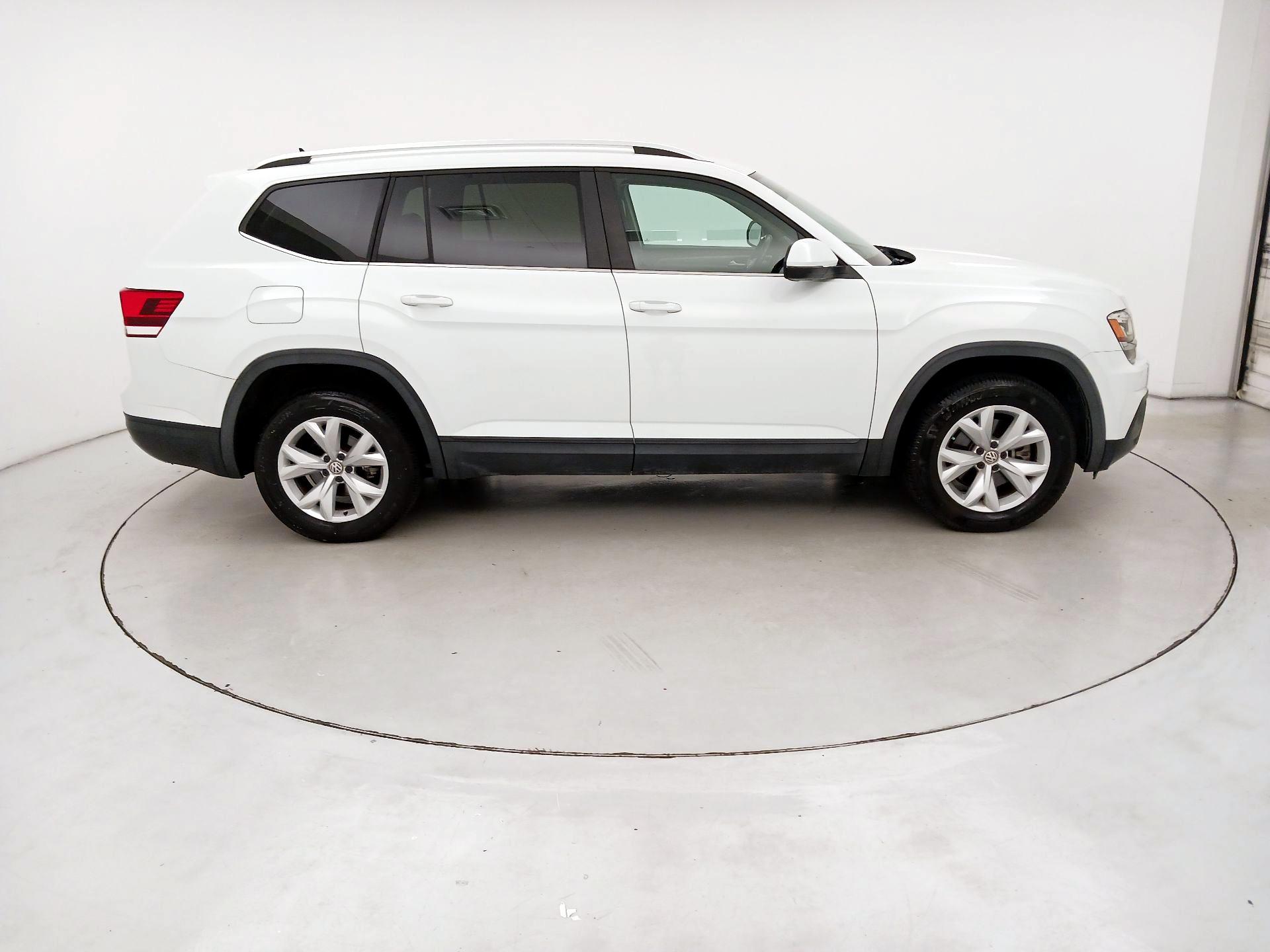 Thumbnail: 2019 Volkswagen Atlas - 4