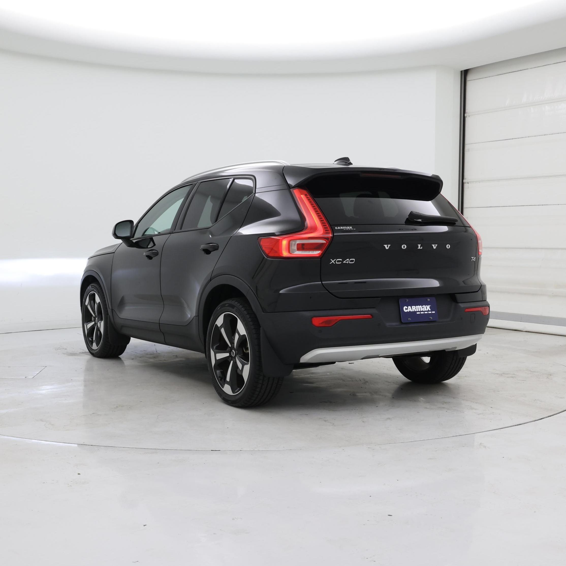 Thumbnail: 2021 Volvo XC40 - 2