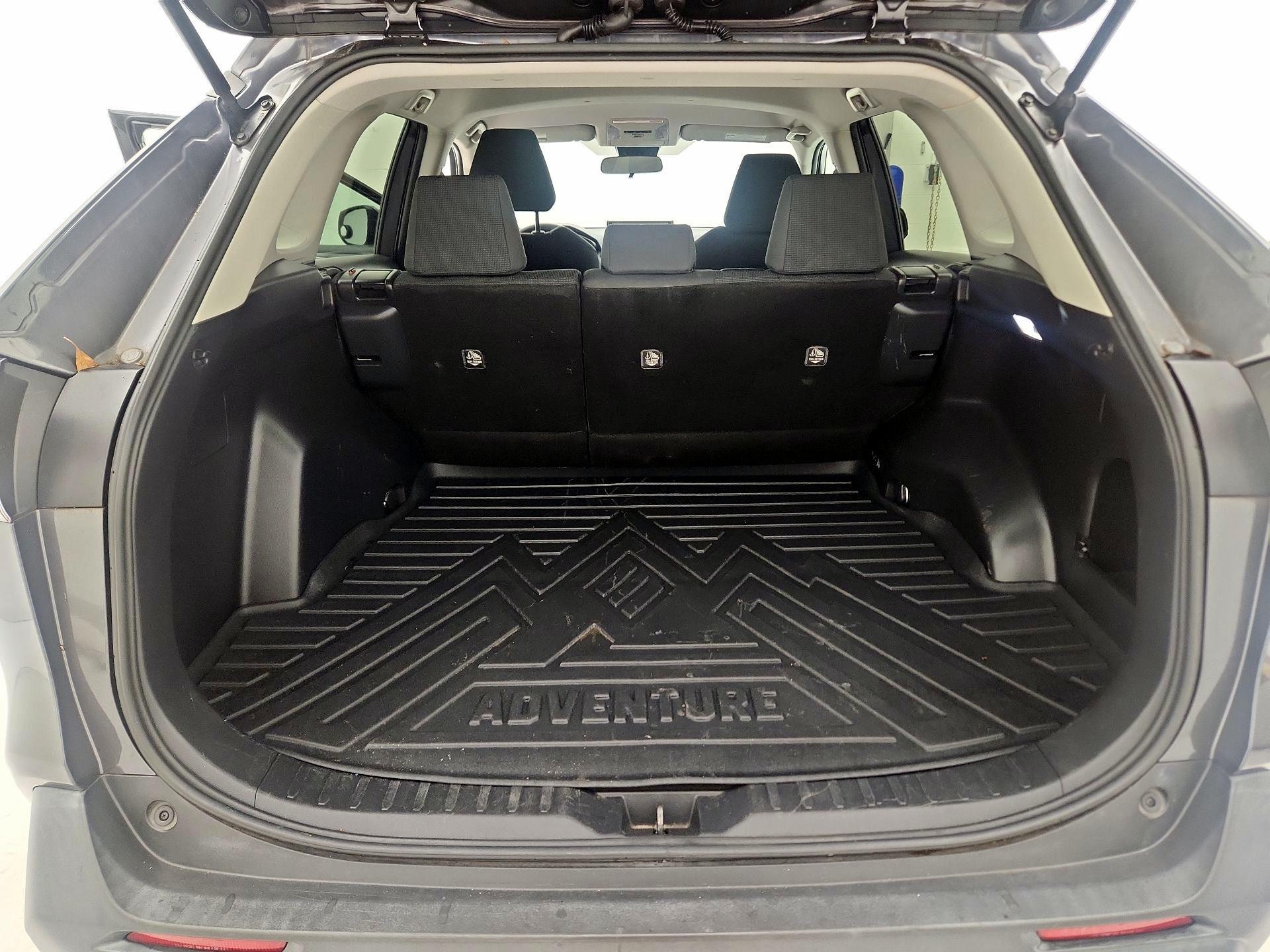 Thumbnail: 2019 Toyota RAV4 - 20