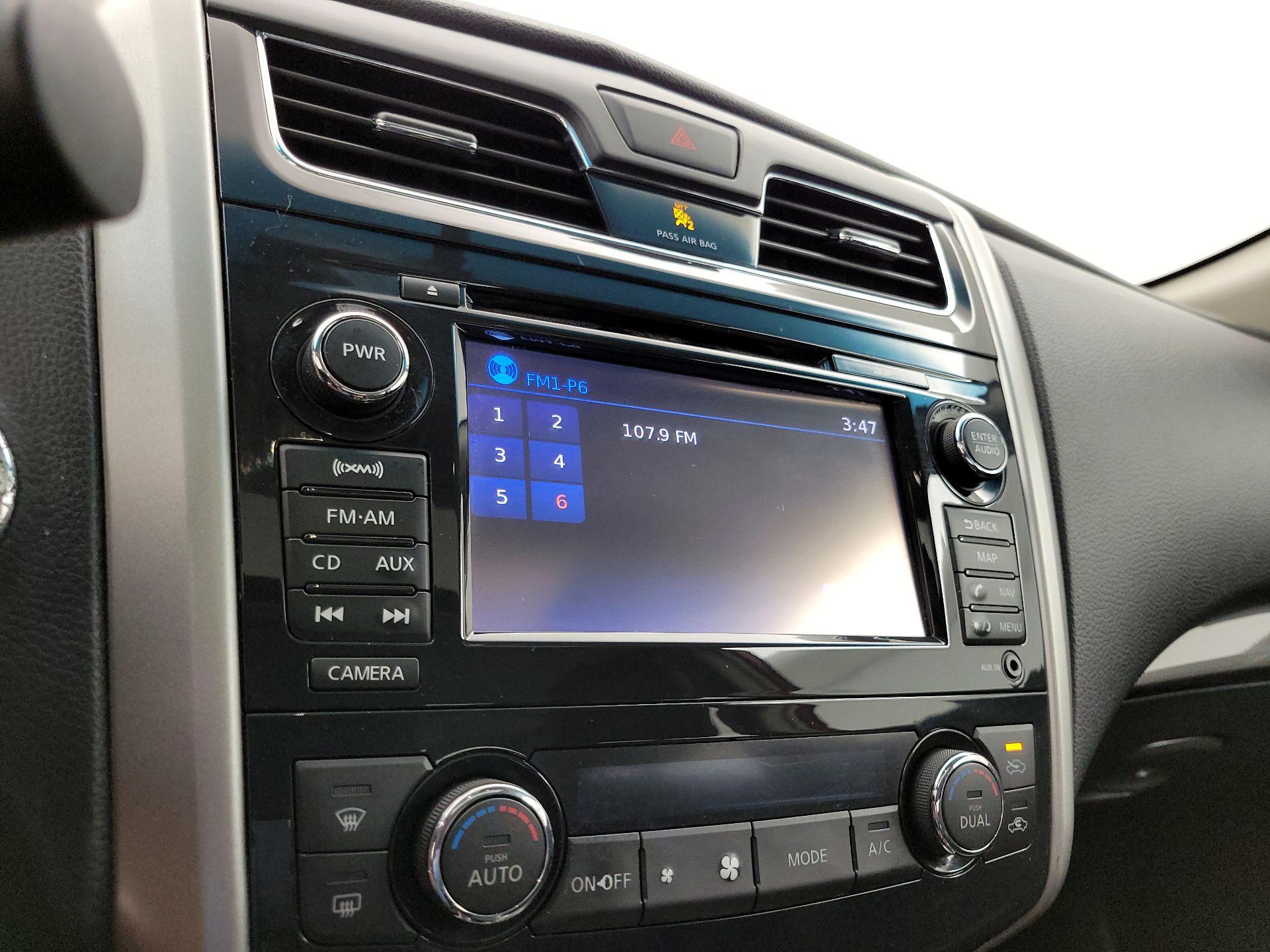 Thumbnail: 2013 Nissan Altima - 16