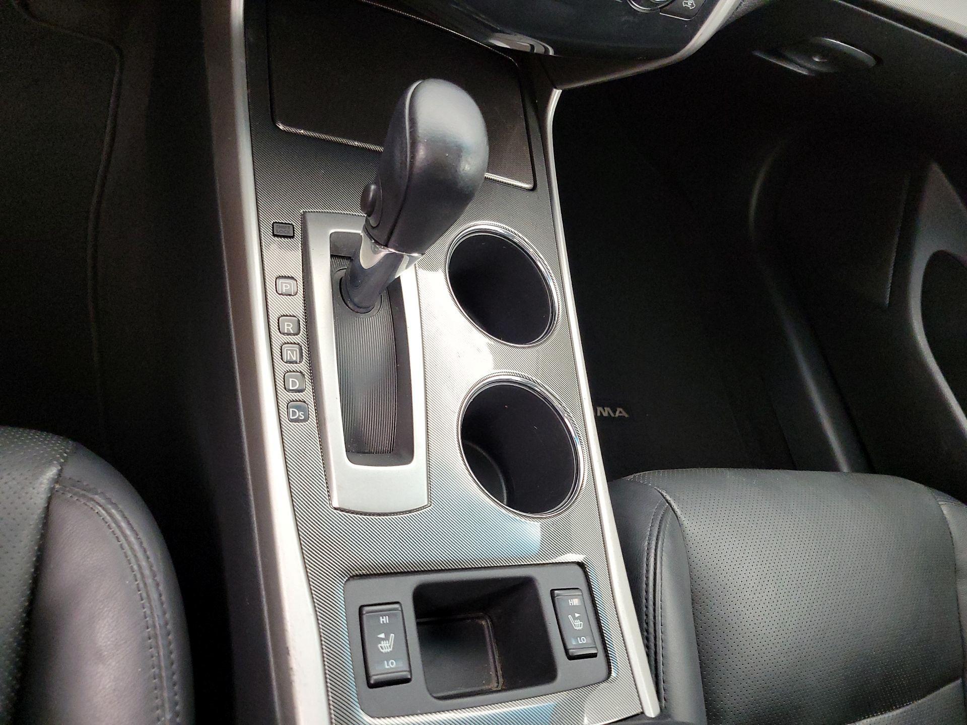 Thumbnail: 2013 Nissan Altima - 18
