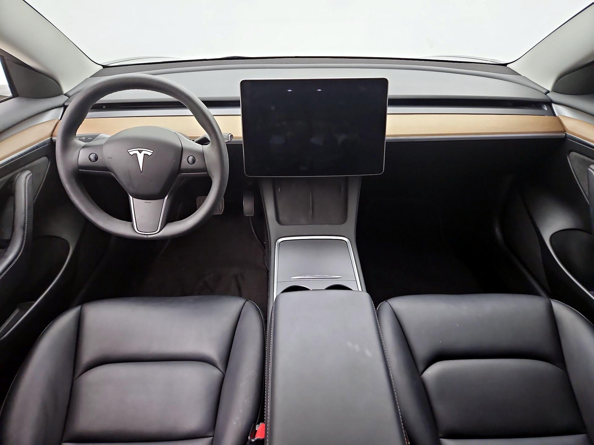 Thumbnail: 2023 Tesla Model 3 - 9