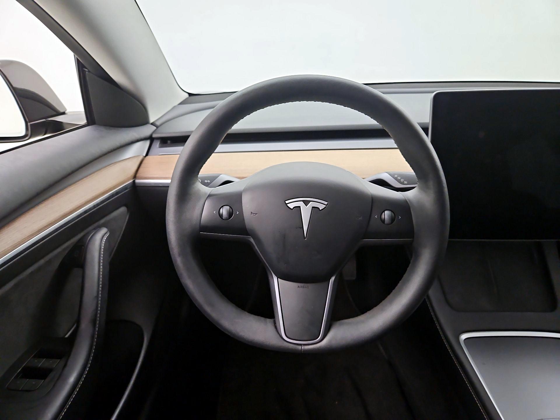 Thumbnail: 2023 Tesla Model 3 - 10