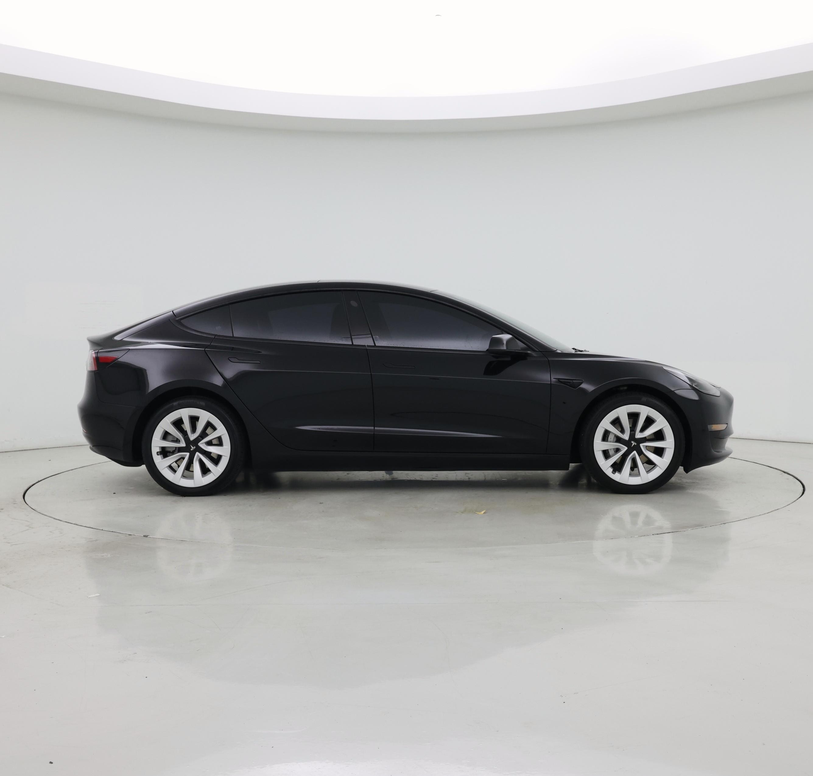 Thumbnail: 2023 Tesla Model 3 - 7