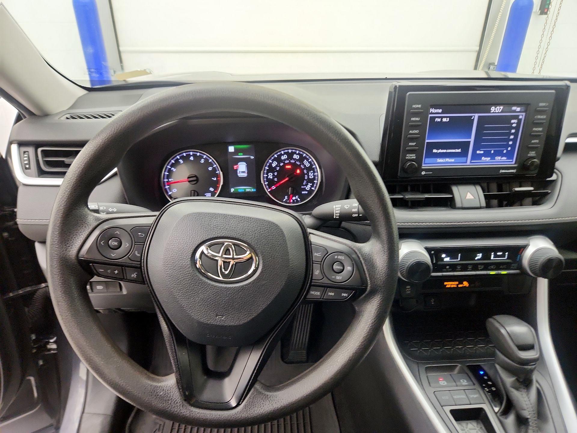 Thumbnail: 2022 Toyota RAV4 - 9