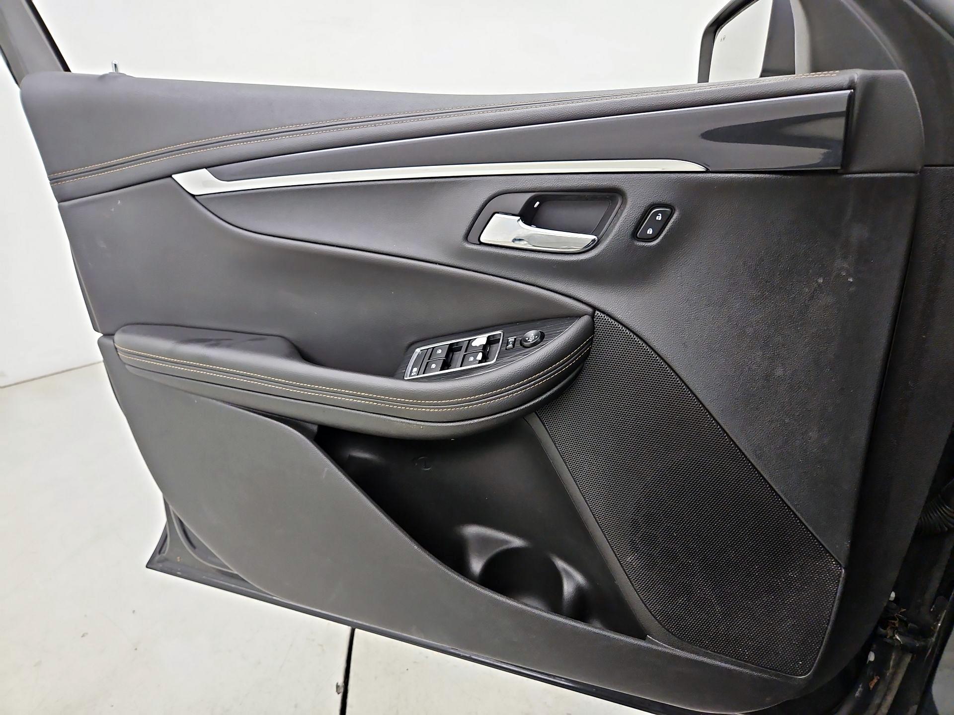 Thumbnail: 2017 Chevrolet Impala - 10