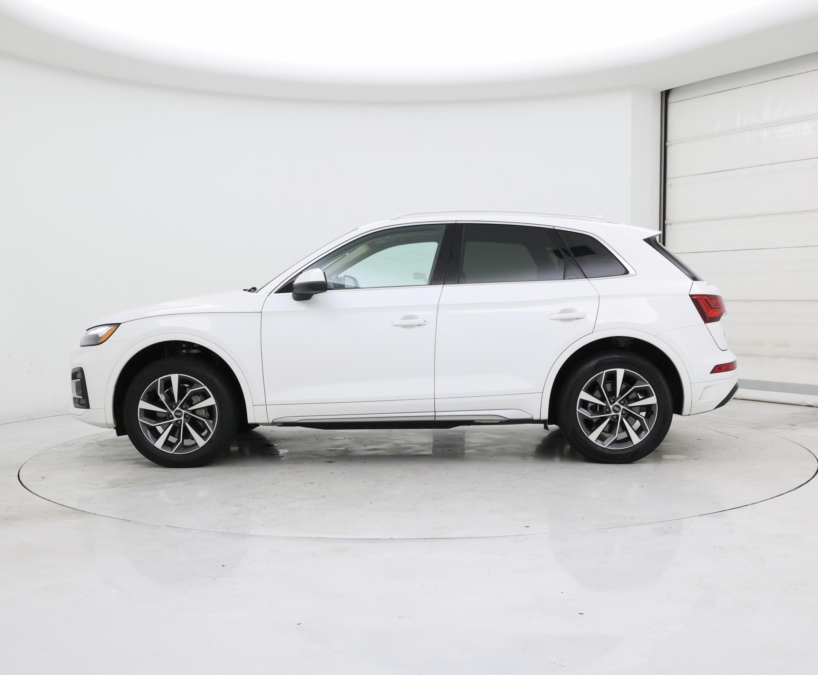Thumbnail: 2021 Audi Q5 - 3