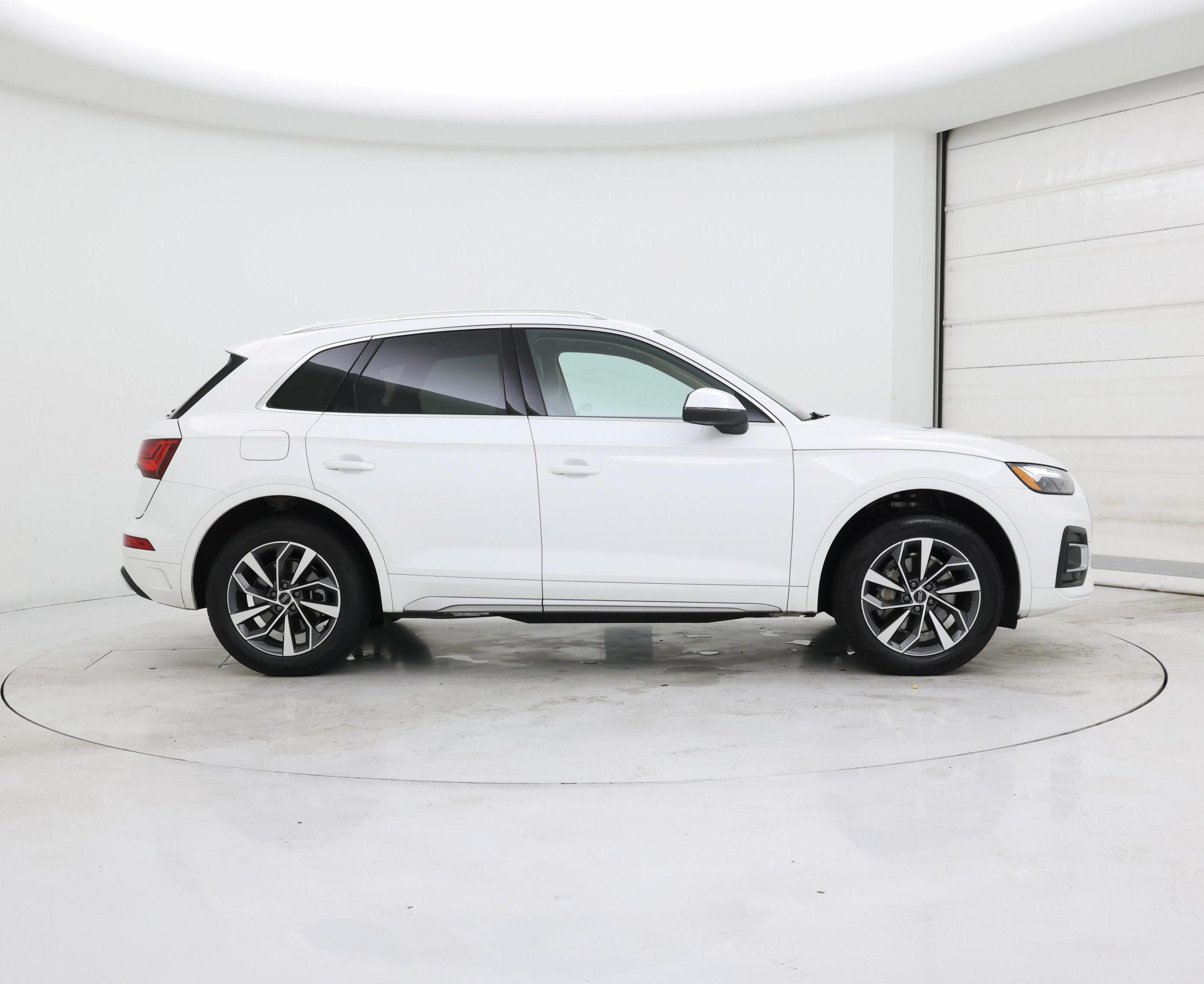 Thumbnail: 2021 Audi Q5 - 7