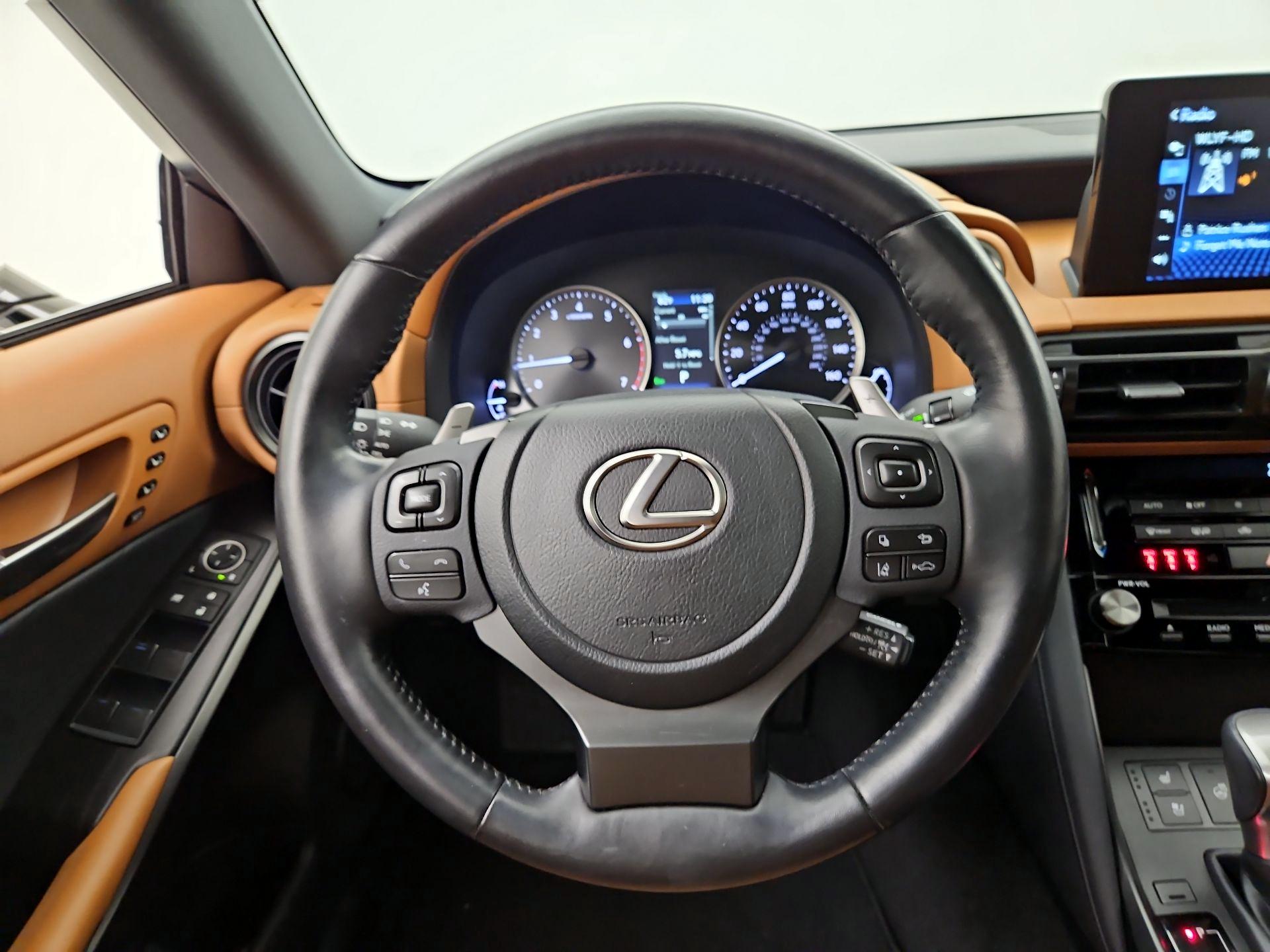 Thumbnail: 2023 Lexus IS - 10