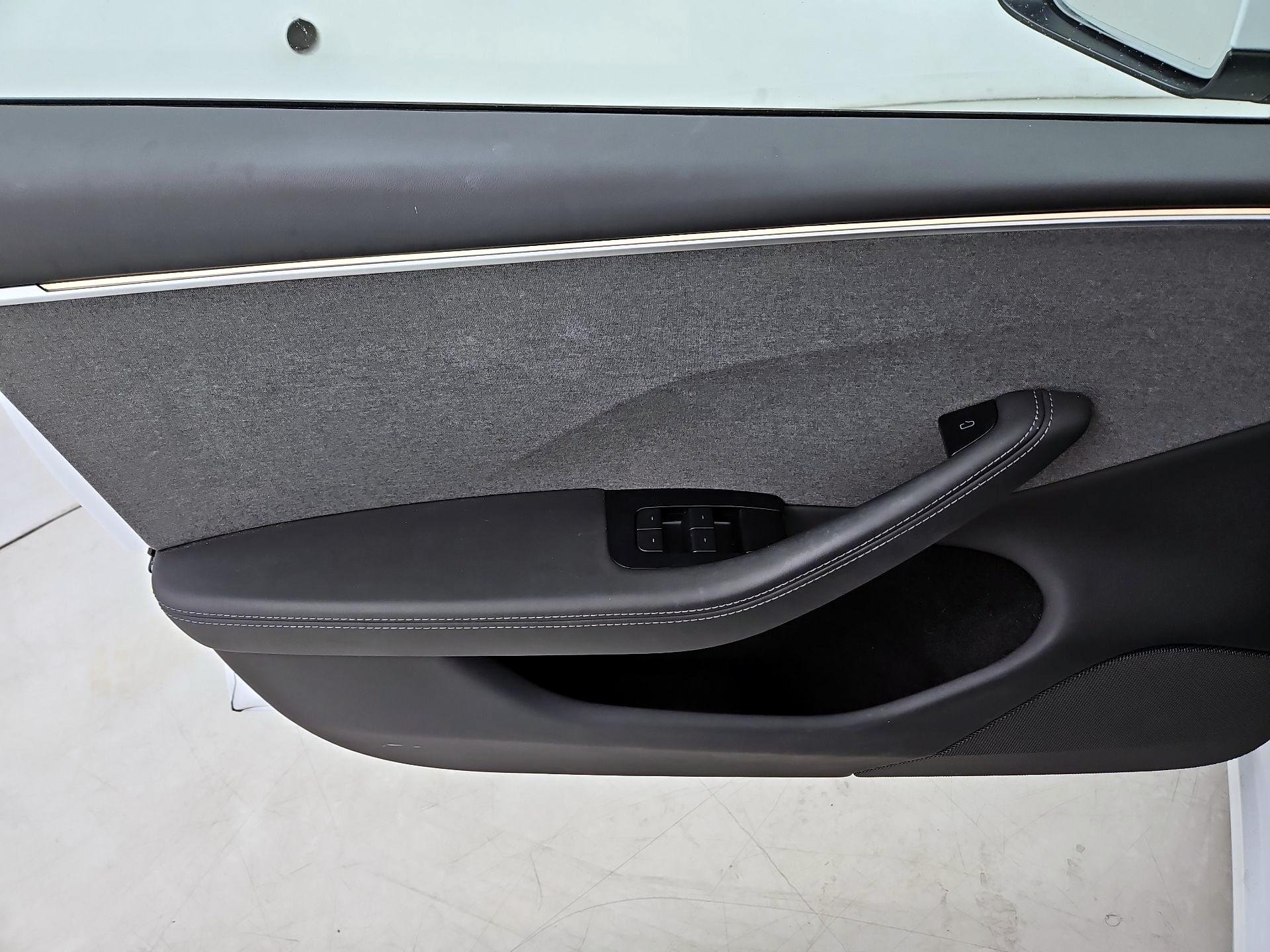 Thumbnail: 2024 Tesla Model 3 - 12