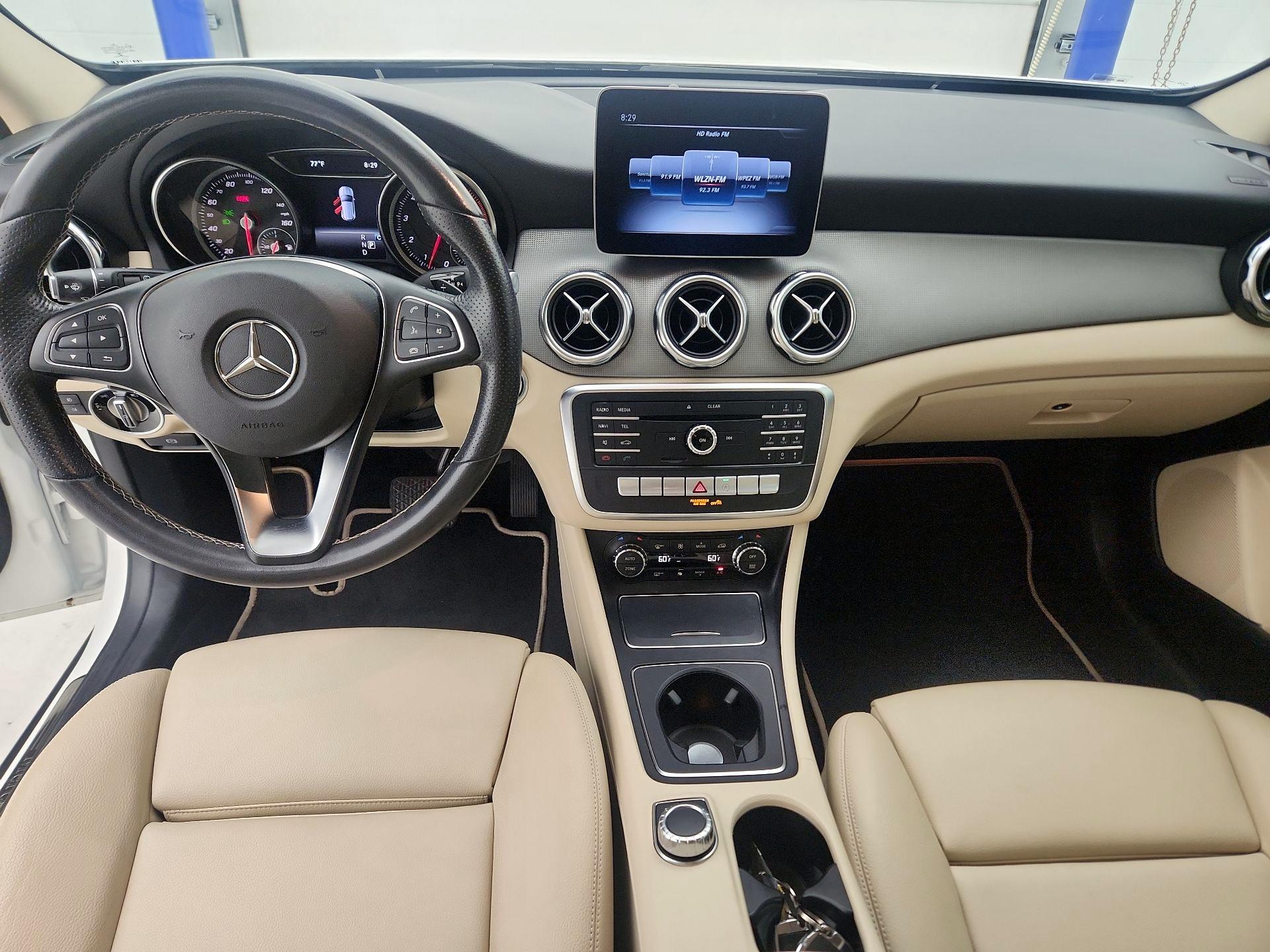 Thumbnail: 2020 Mercedes-Benz GLA - 9