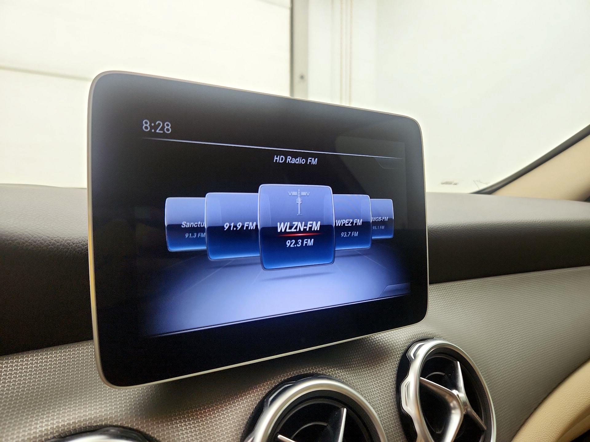 Thumbnail: 2020 Mercedes-Benz GLA - 15