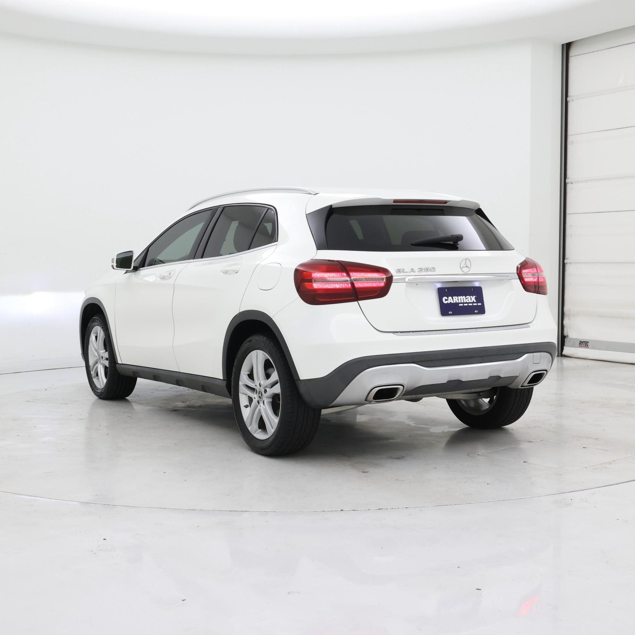 Thumbnail: 2020 Mercedes-Benz GLA - 2