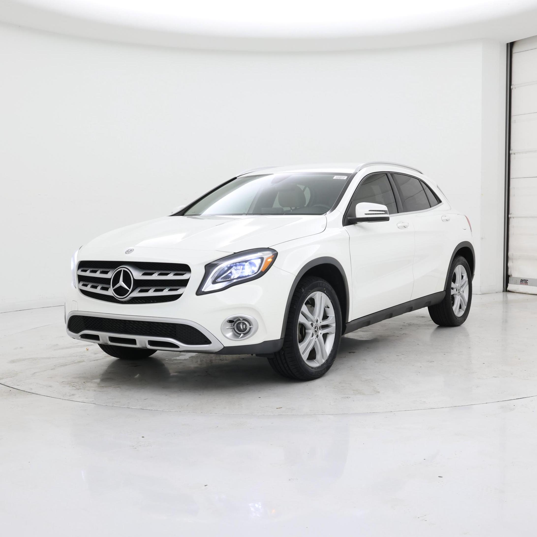 Thumbnail: 2020 Mercedes-Benz GLA - 4