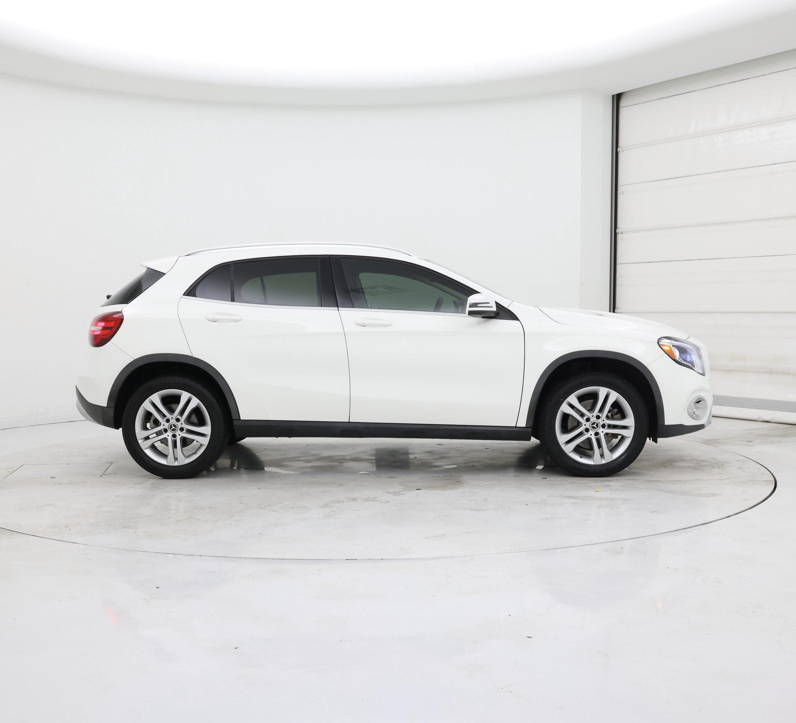Thumbnail: 2020 Mercedes-Benz GLA - 7