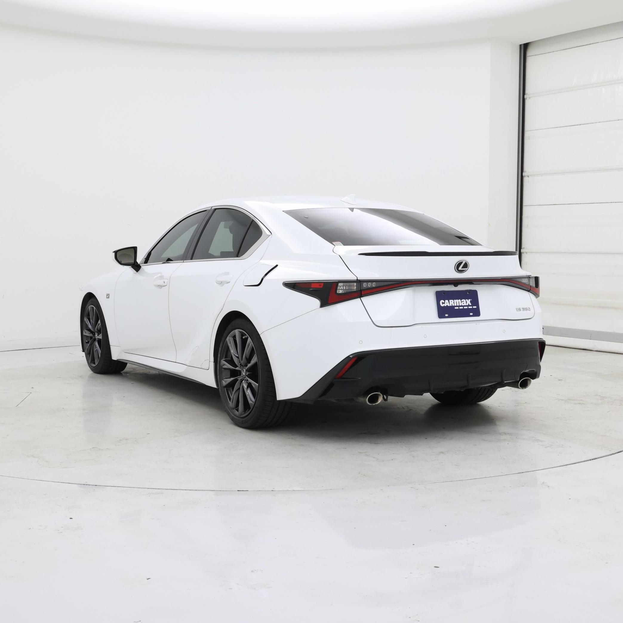 Thumbnail: 2022 Lexus IS - 2