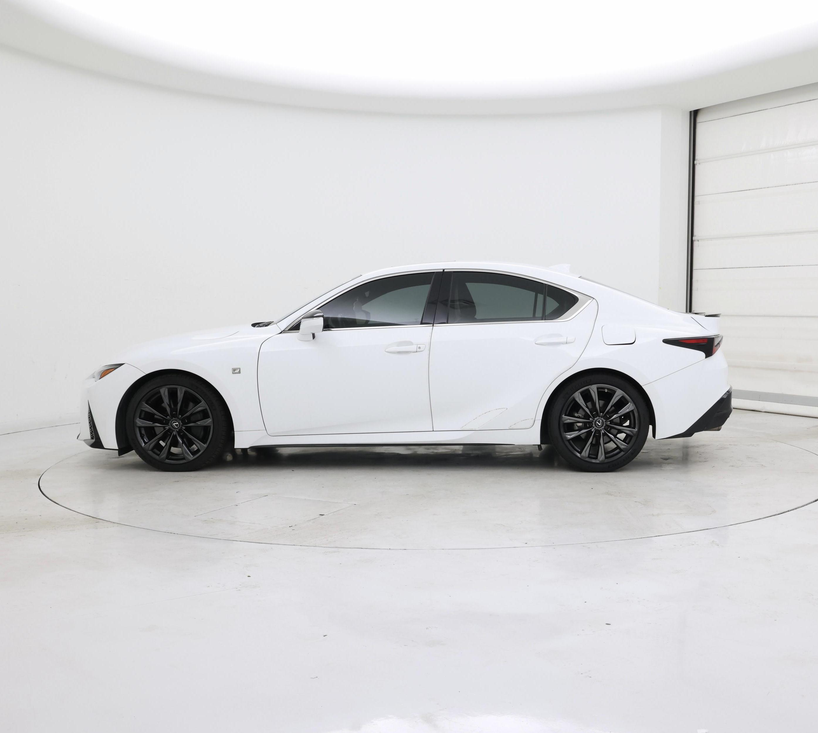 Thumbnail: 2022 Lexus IS - 3
