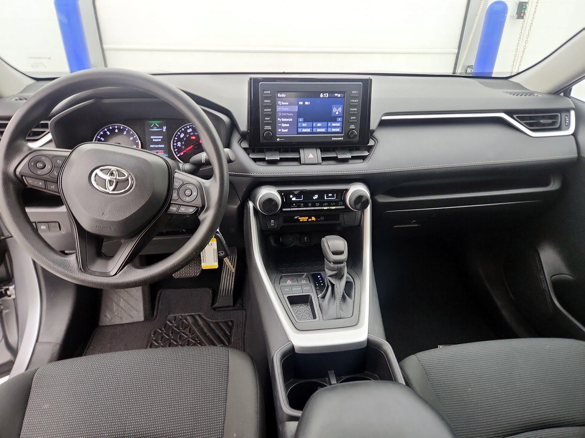Thumbnail: 2022 Toyota RAV4 - 9