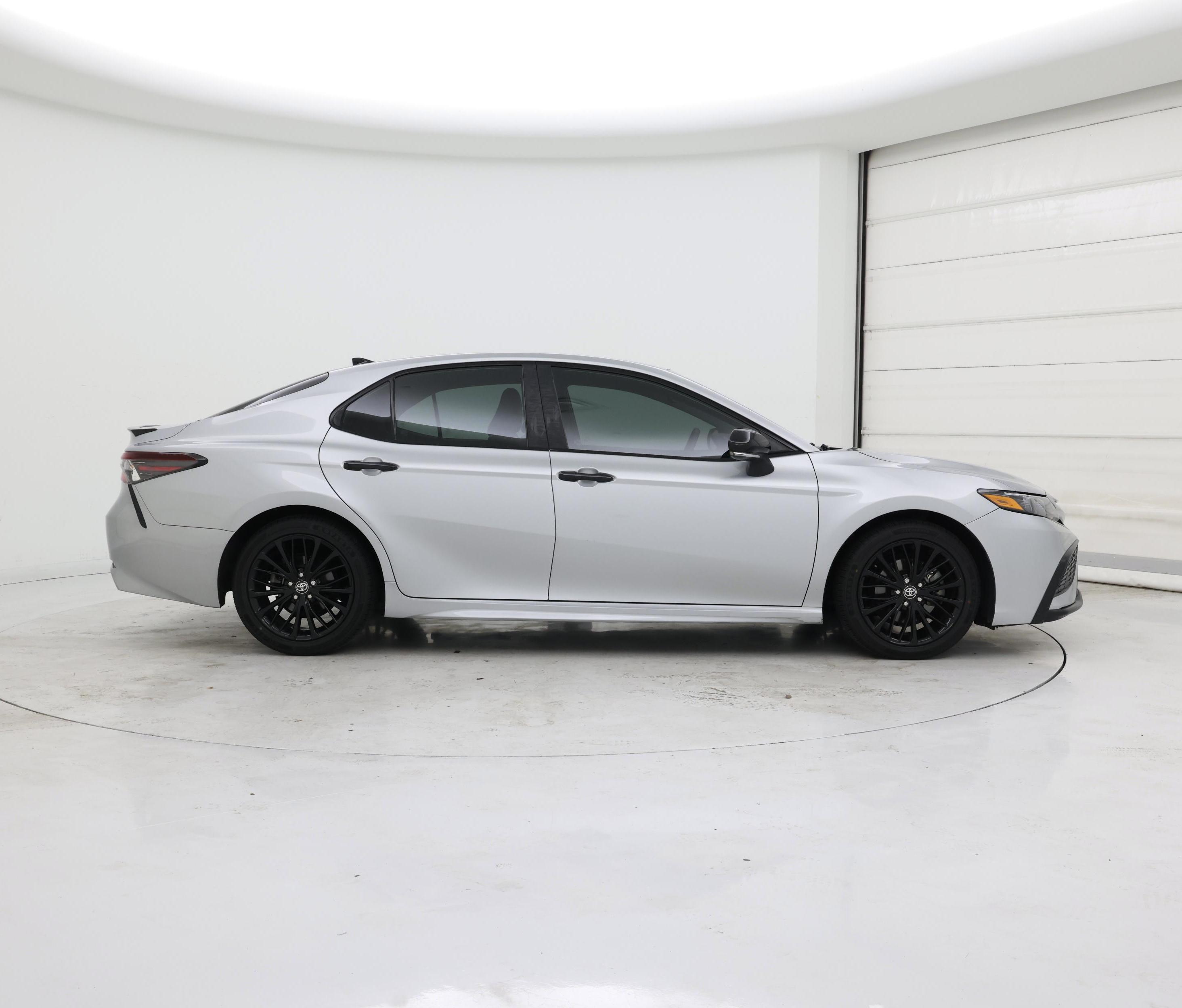 Thumbnail: 2022 Toyota Camry - 7