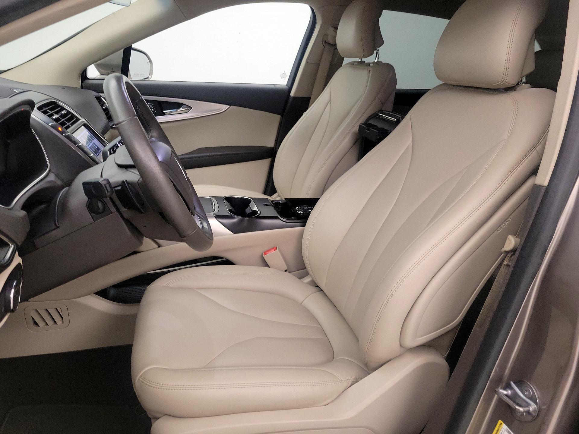 Thumbnail: 2019 Lincoln Nautilus - 11