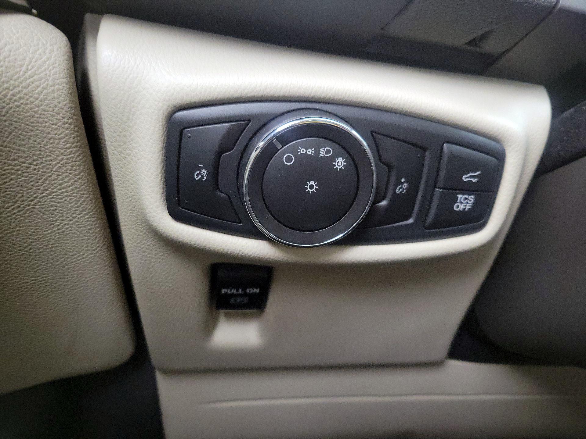 Thumbnail: 2019 Lincoln Nautilus - 13