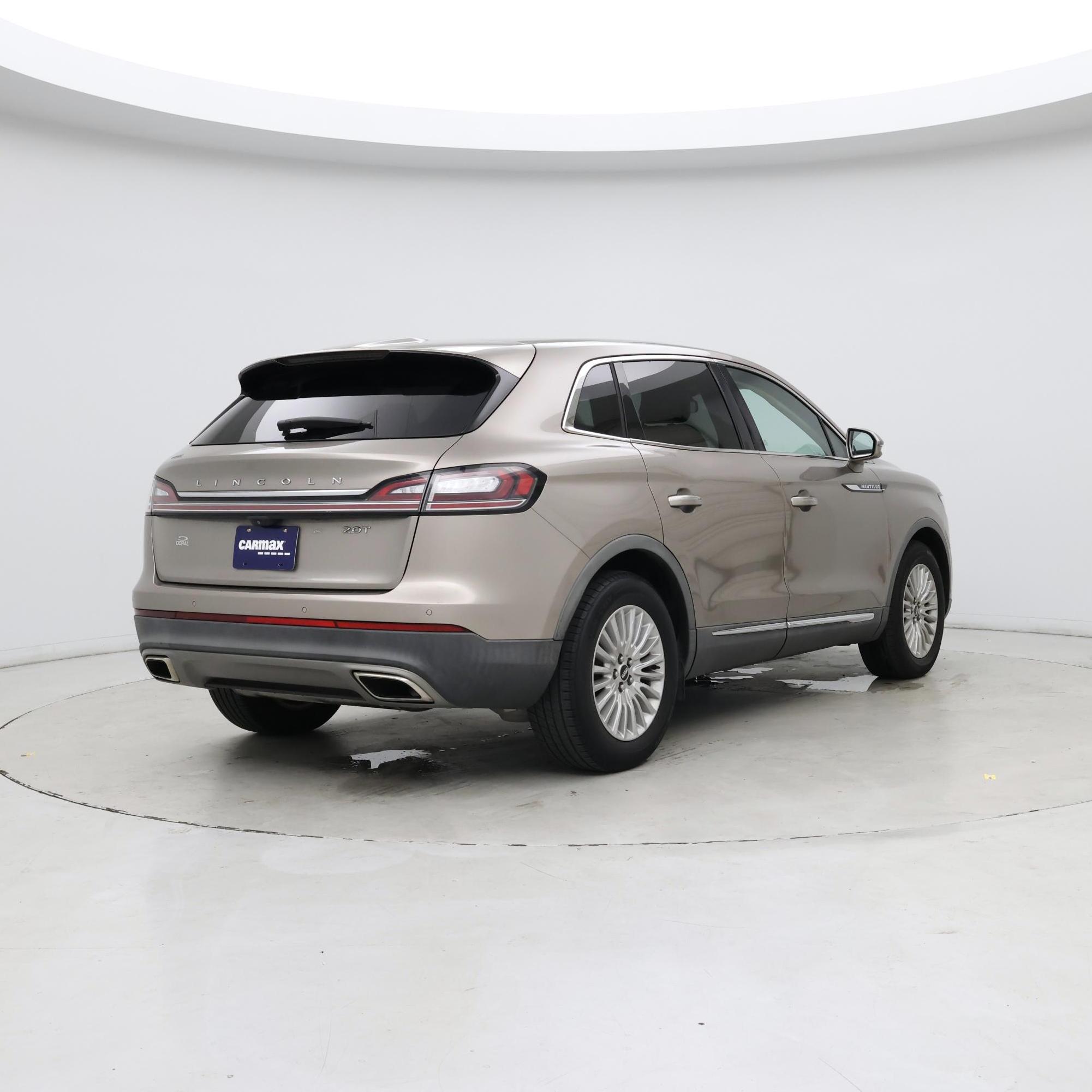 Thumbnail: 2019 Lincoln Nautilus - 8
