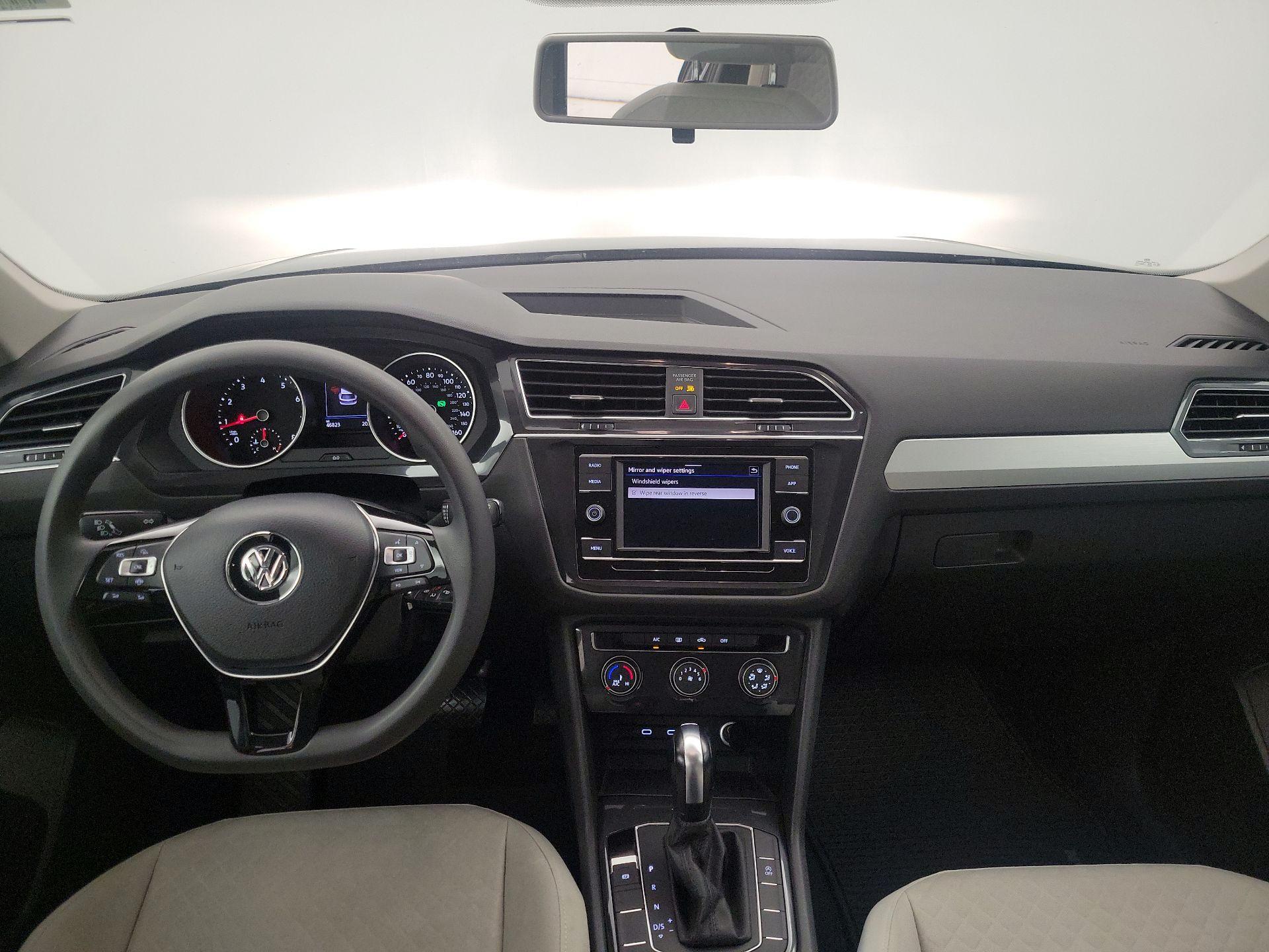 Thumbnail: 2020 Volkswagen Tiguan - 9