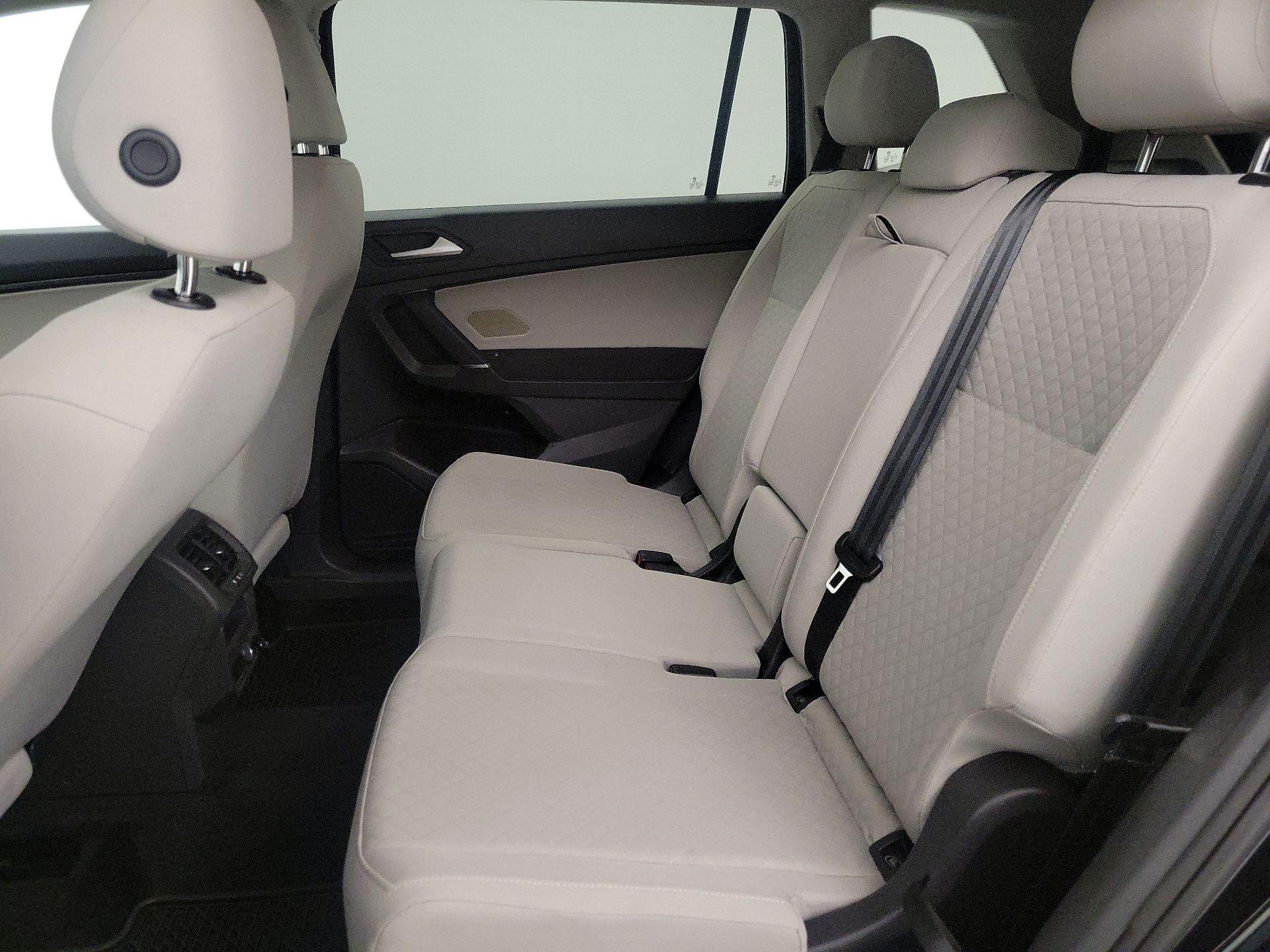 Thumbnail: 2020 Volkswagen Tiguan - 19