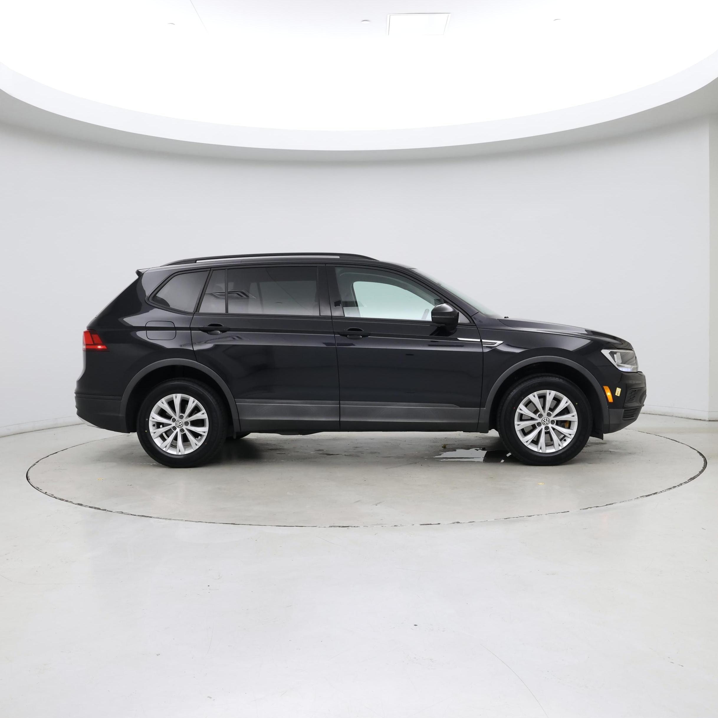 Thumbnail: 2020 Volkswagen Tiguan - 7
